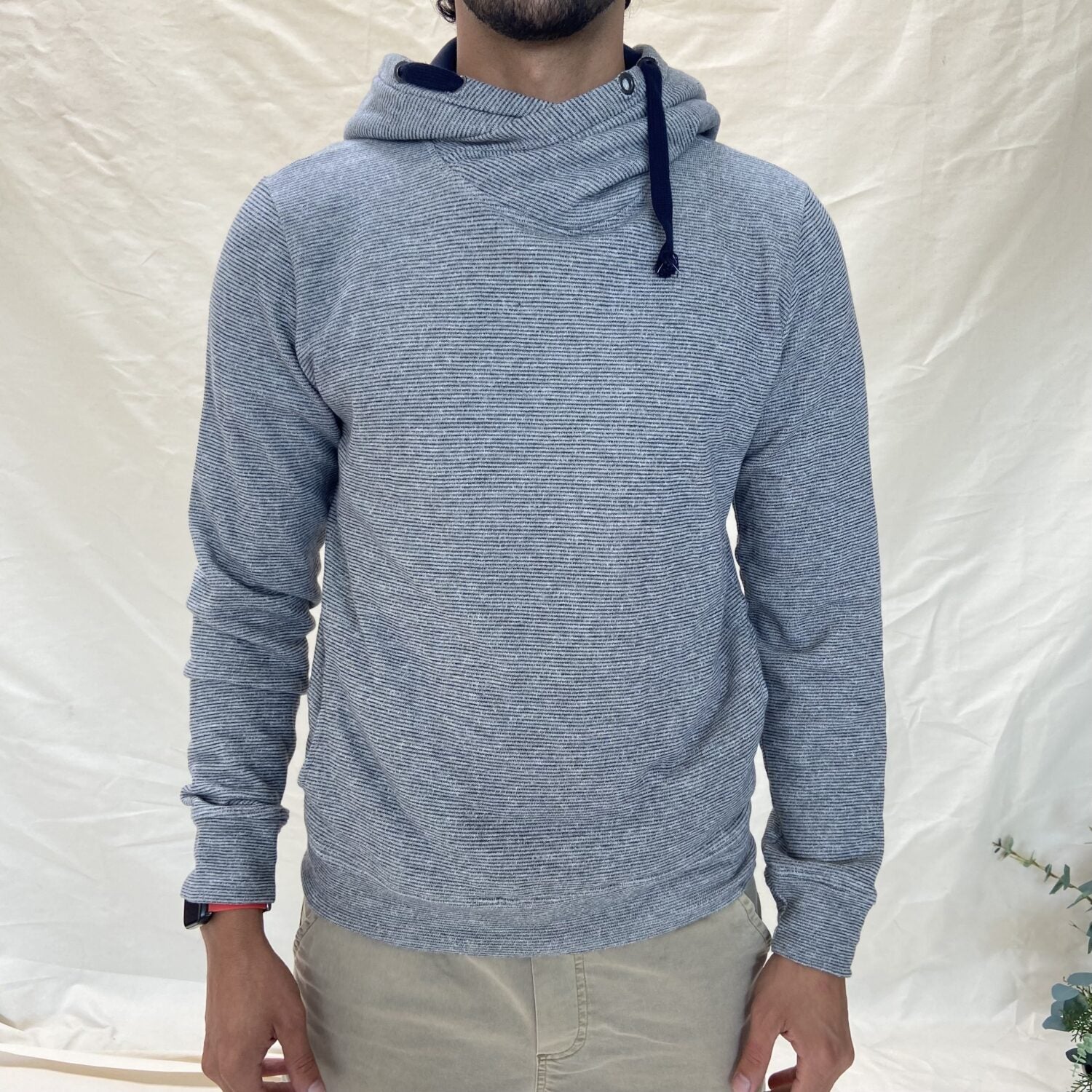 recolution Sweatpullover mit Kapuze Größe S - Dritte Wahl