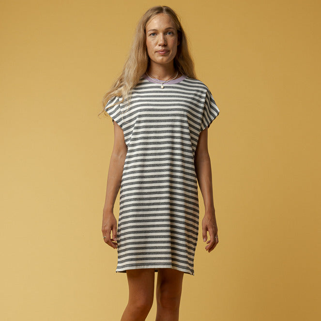 Thin Stripes / Lilac Kragen