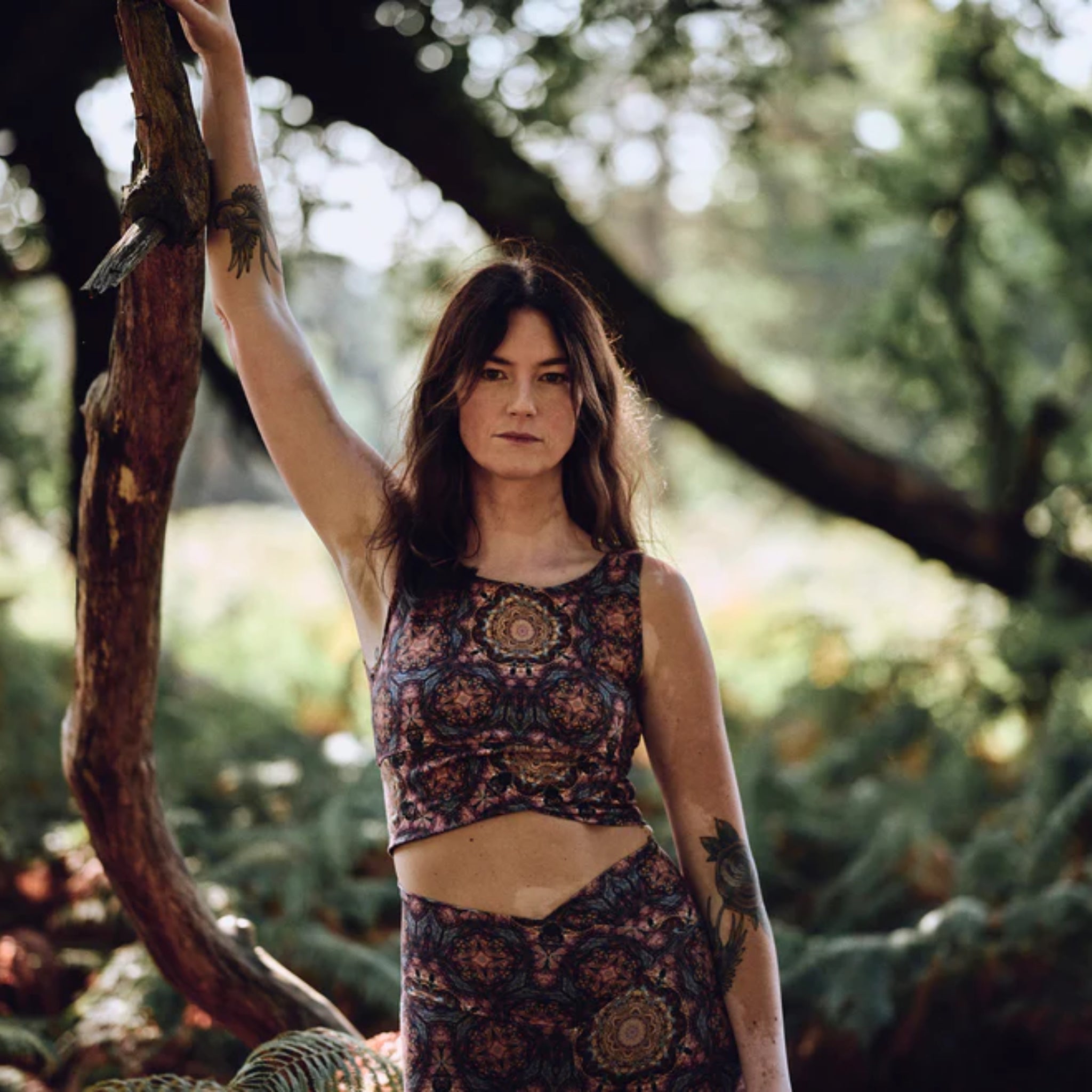 BUDEVI Yoga Top Talking Stone