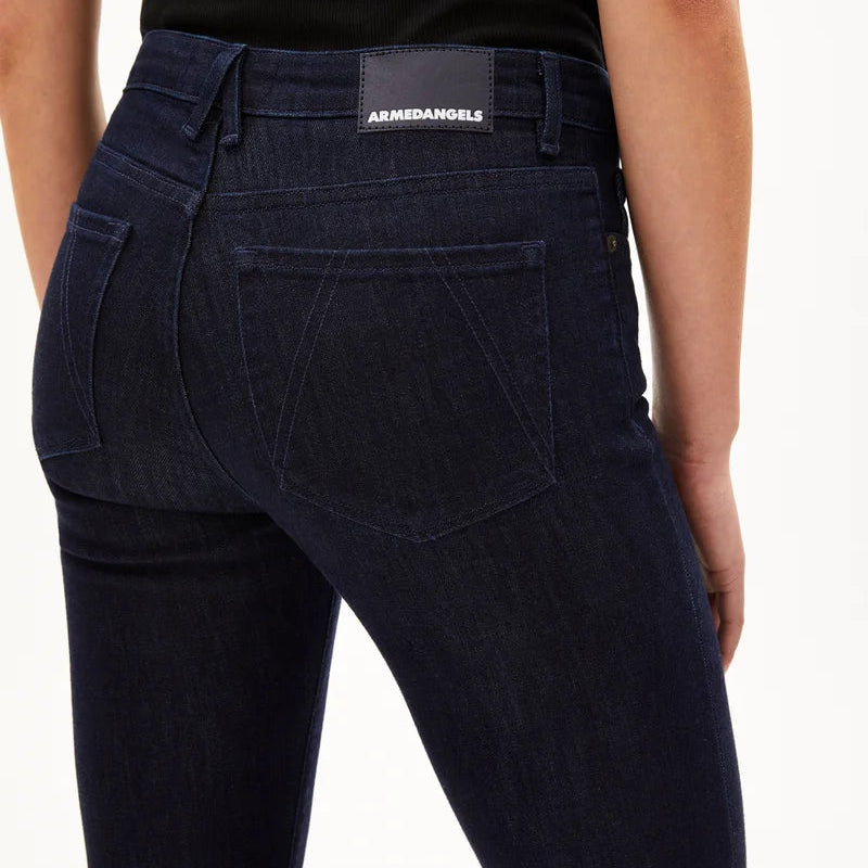 ARMEDANGELS Flared Cut Jeans 5 Pockets "ANAMAA"