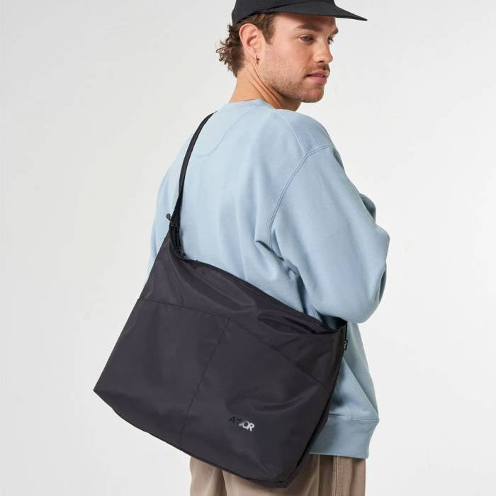 AEVOR Umhängetasche "Shoulder Bag Light Large"