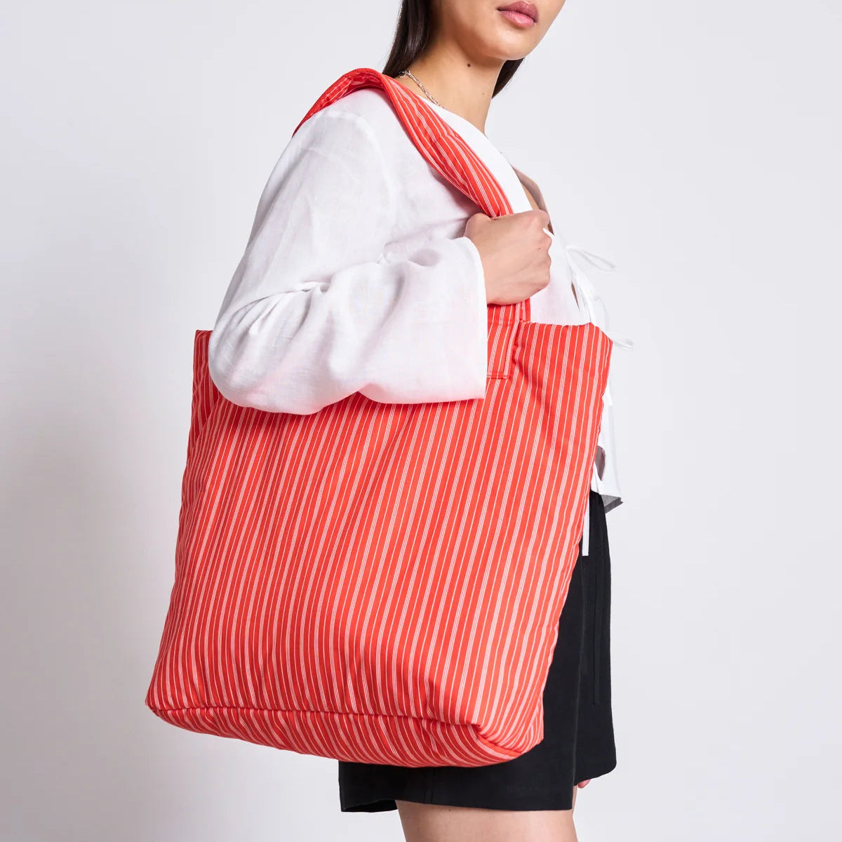 JAN N JUNE Shopper "SMOL"