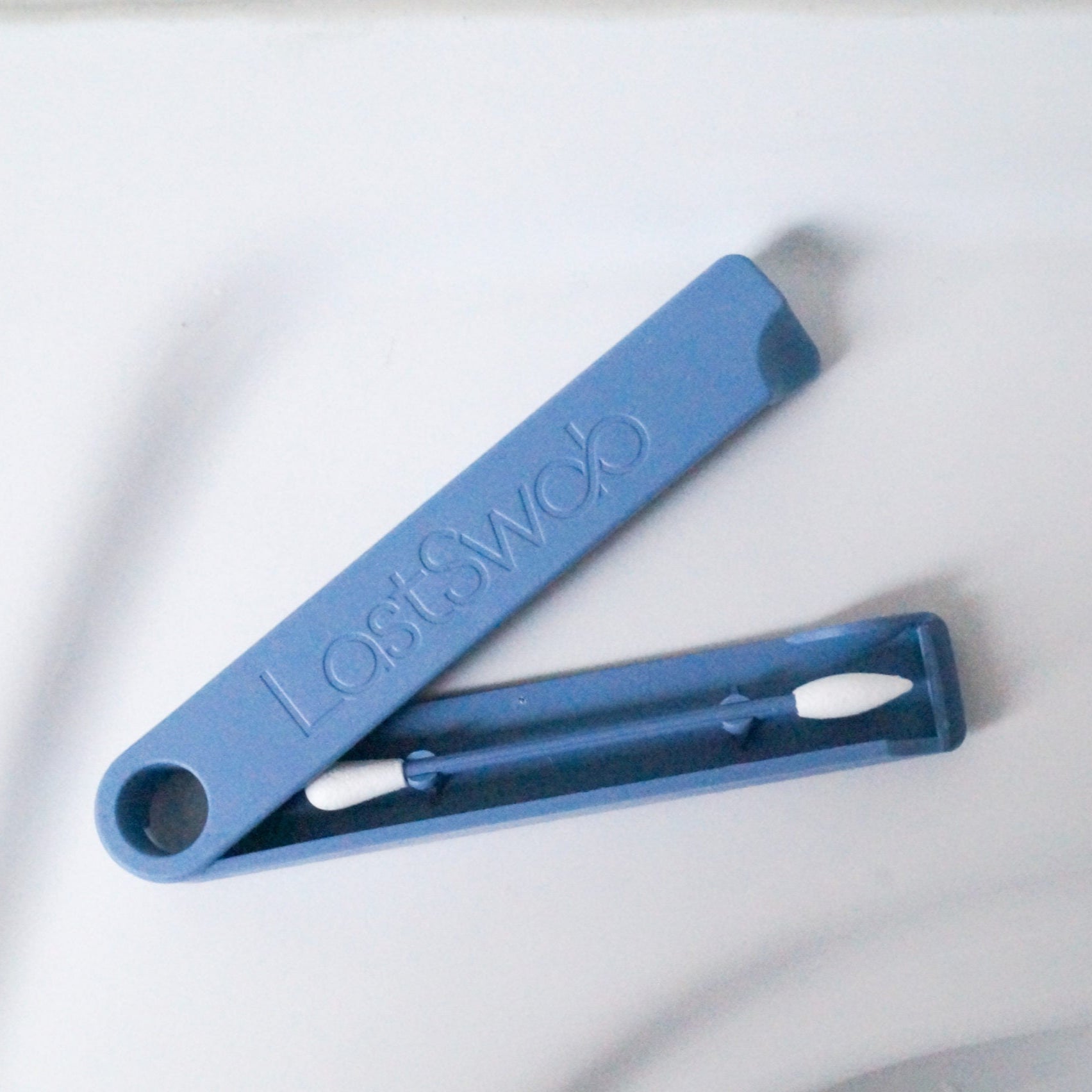 Naturalou Wiederverwendbares MakeUp-Stäbchen "blau" von LastObjects