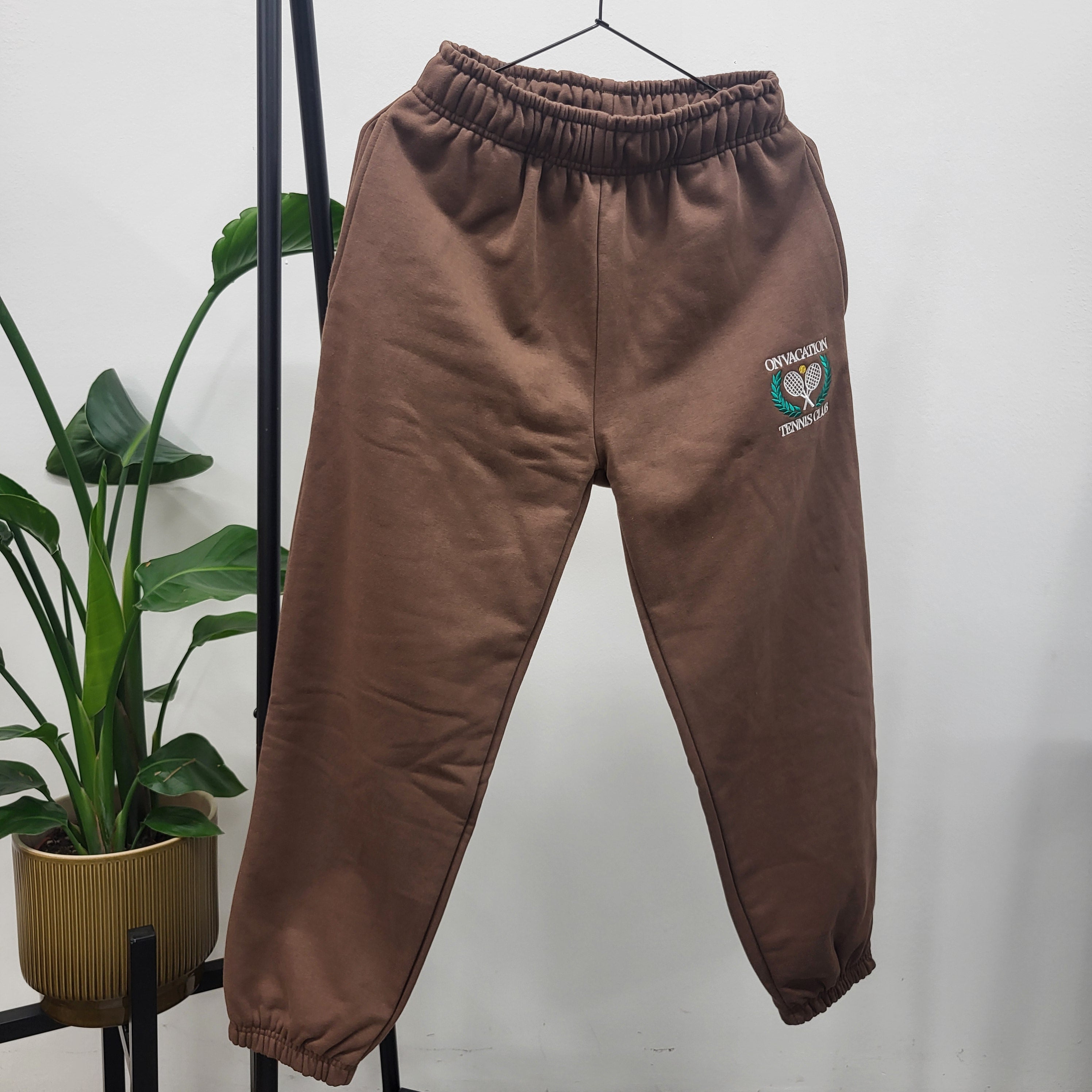 On Vacation Ladies Jogging Pants "Tennis" M Chocolate