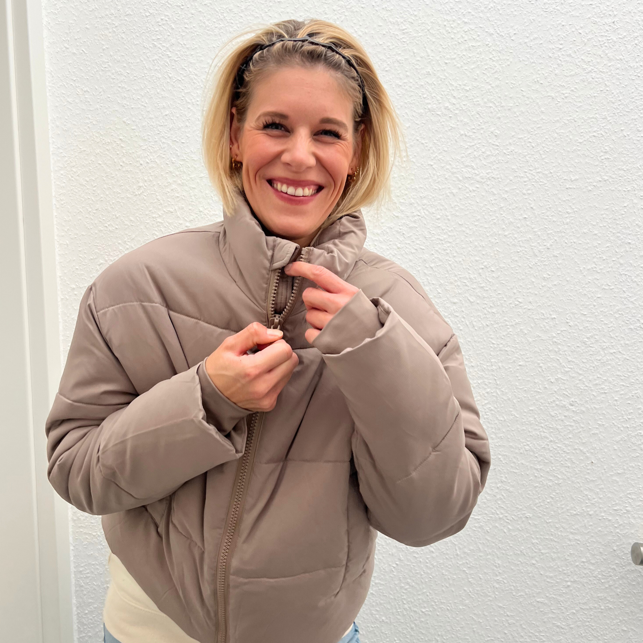 Girlfriend Collective Puffer Jacket "Cropped"