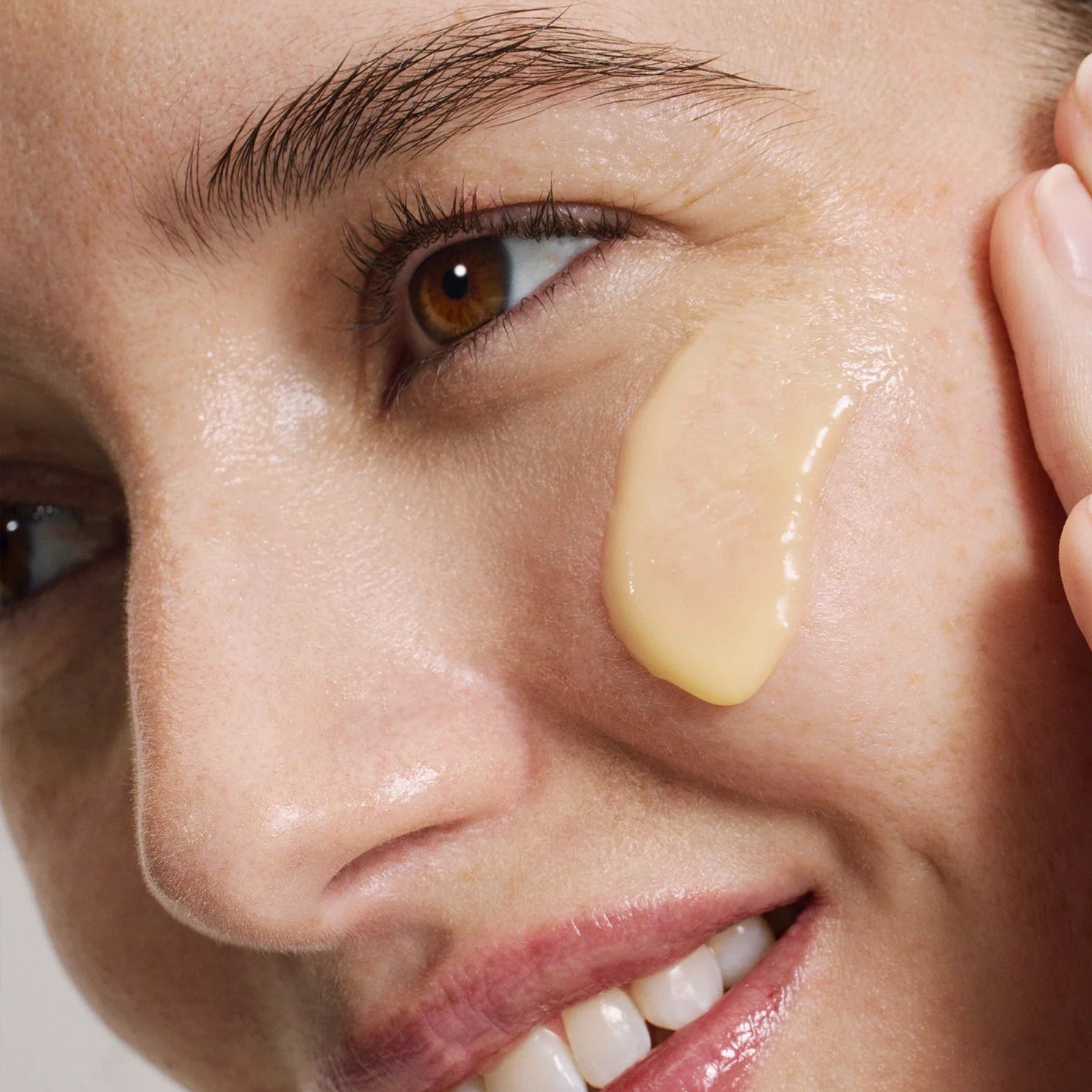 lavera GLOW BY NATURE TAGESPFLEGE