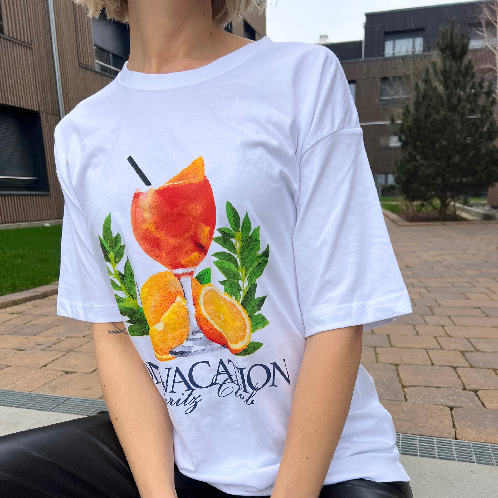 On Vacation Unisex T-Shirt "Spritz Club"