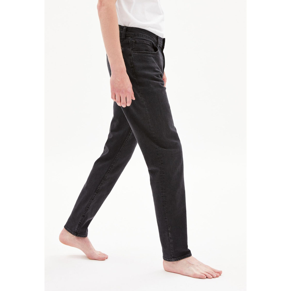 ARMEDANGELS Herren Tapered Jeans "AARJO TARPA"