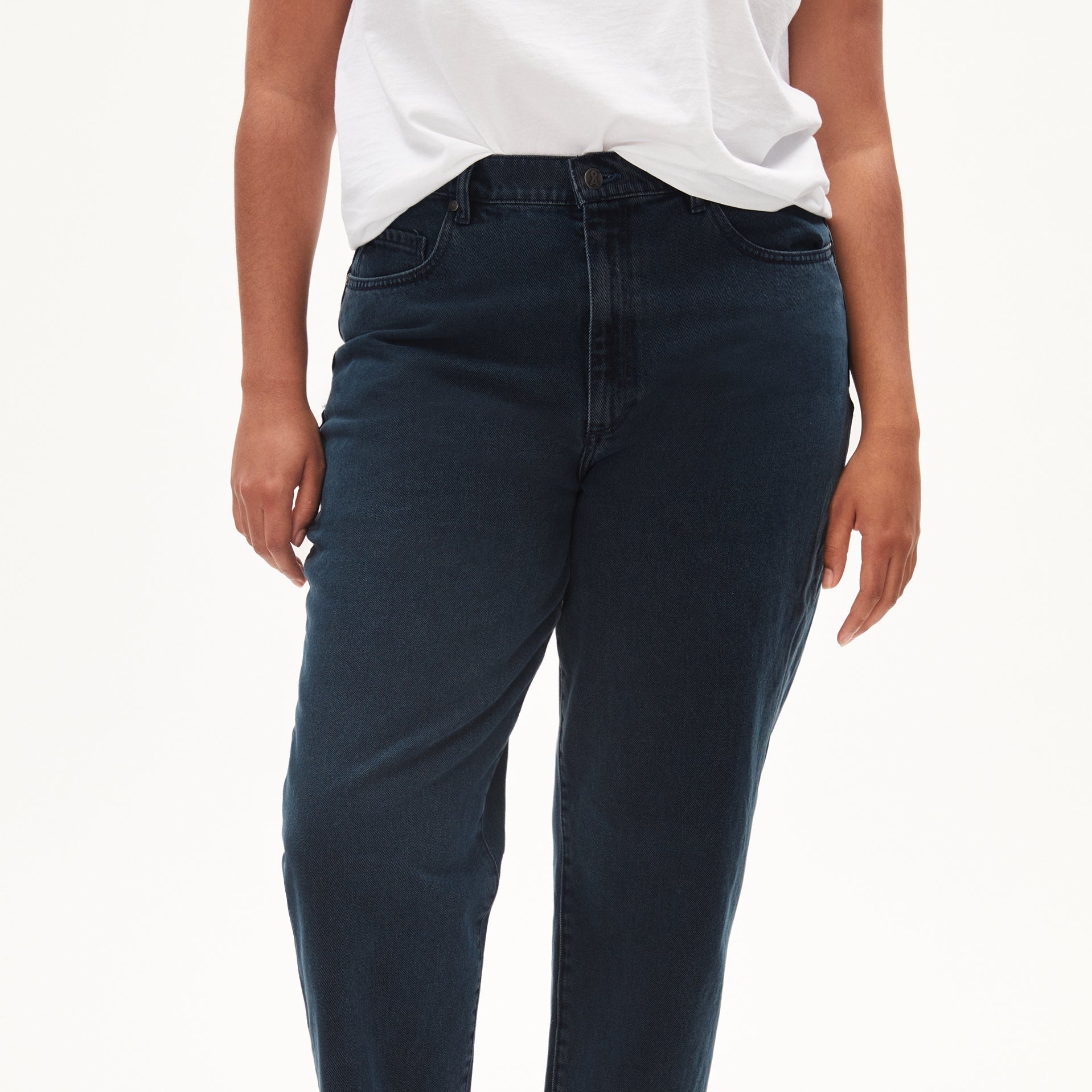 ARMEDANGELS Mom Fit High Waist Jeans "MAIRAA BLACKBLUE"