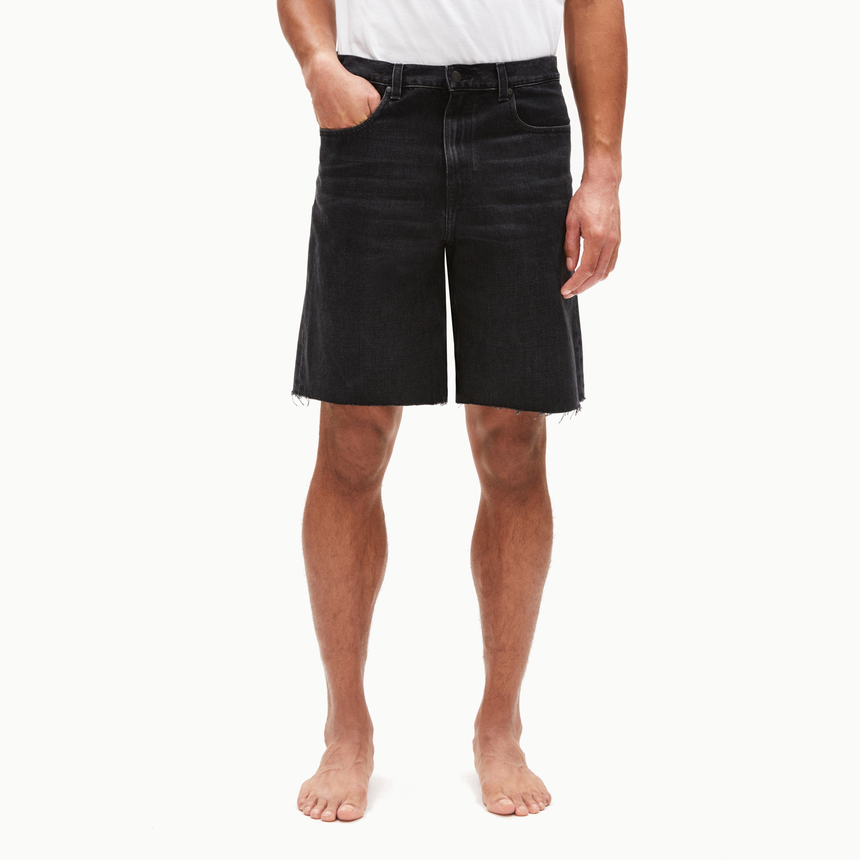 ARMEDANGELS Herren Jeansshorts "AASKO" - worn out black