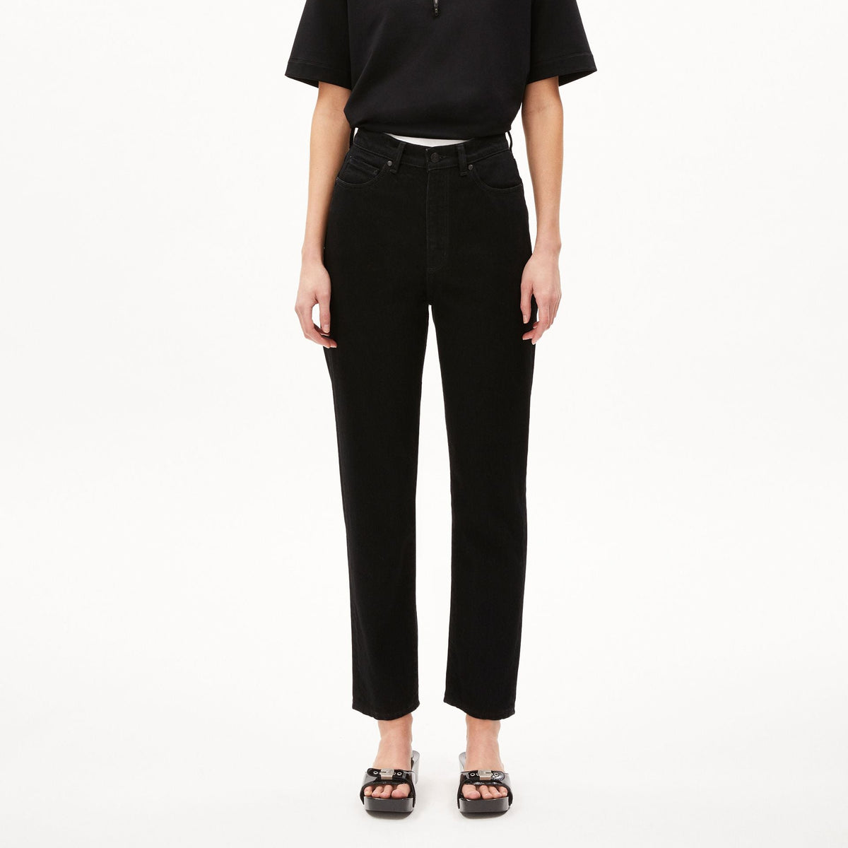 ARMEDANGELS Mom Fit High Waist Jeans "MAIRAA"