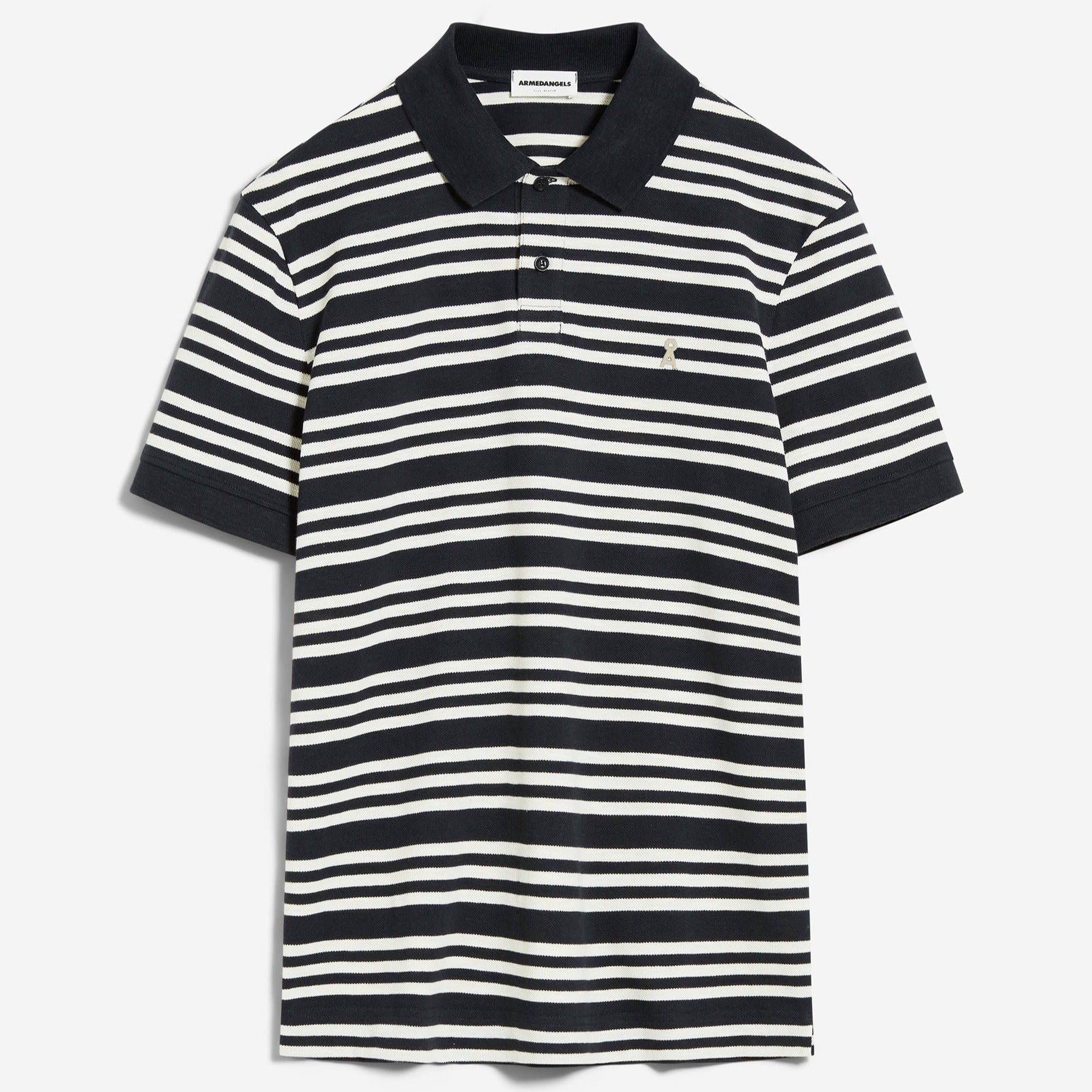 Schwarz-weiß gestreiftes Poloshirt mit Kragen und kleiner Stickerei auf der Brust.