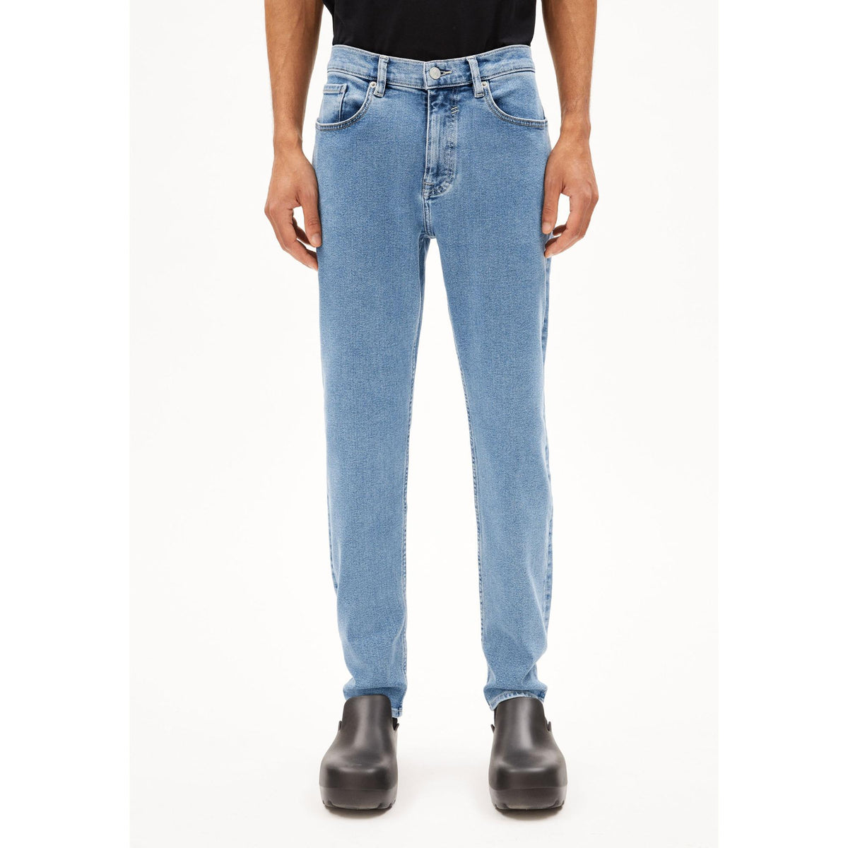 ARMEDANGELS Herren Tapered Jeans "AARJO TARPA"