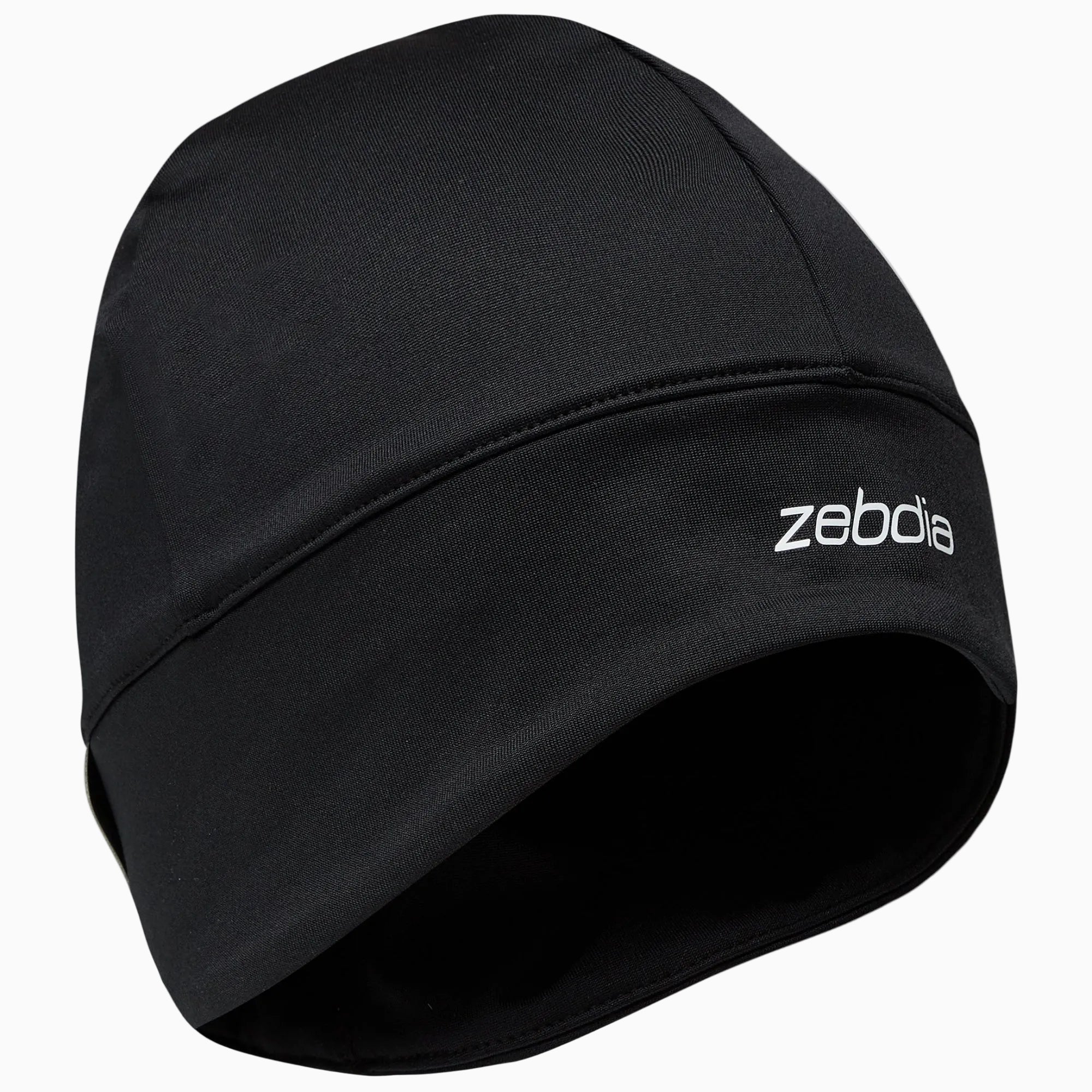 Eine schwarze Mütze im Beanie-Stil mit der Aufschrift zebdia in weißen Kleinbuchstaben auf der rechten Vorderseite.