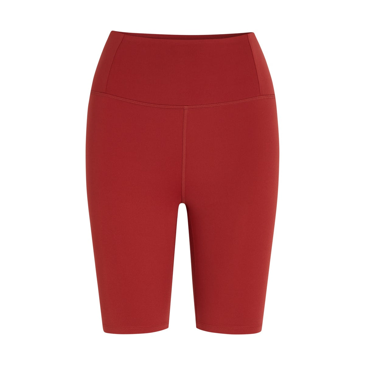 Rote Sportshorts mit hoher Taille, mittlerer Oberschenkellänge und glattem, nahtlosem Design auf einfarbig weißem Hintergrund.
