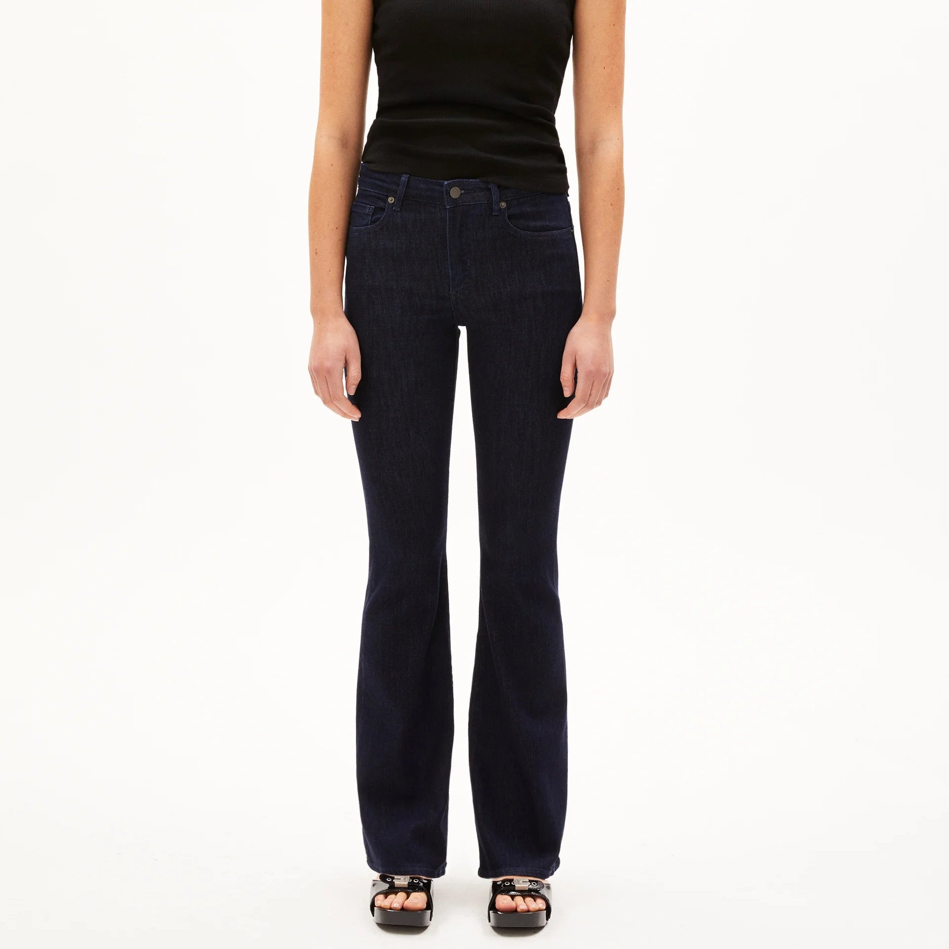 ARMEDANGELS Flared Cut Jeans 5 Pockets "ANAMAA" Dark Cyanic 34