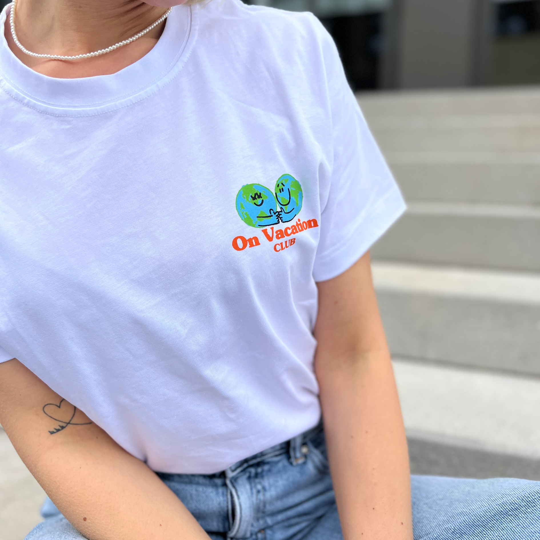 On Vacation Ladies T-Shirt "Earth Day"