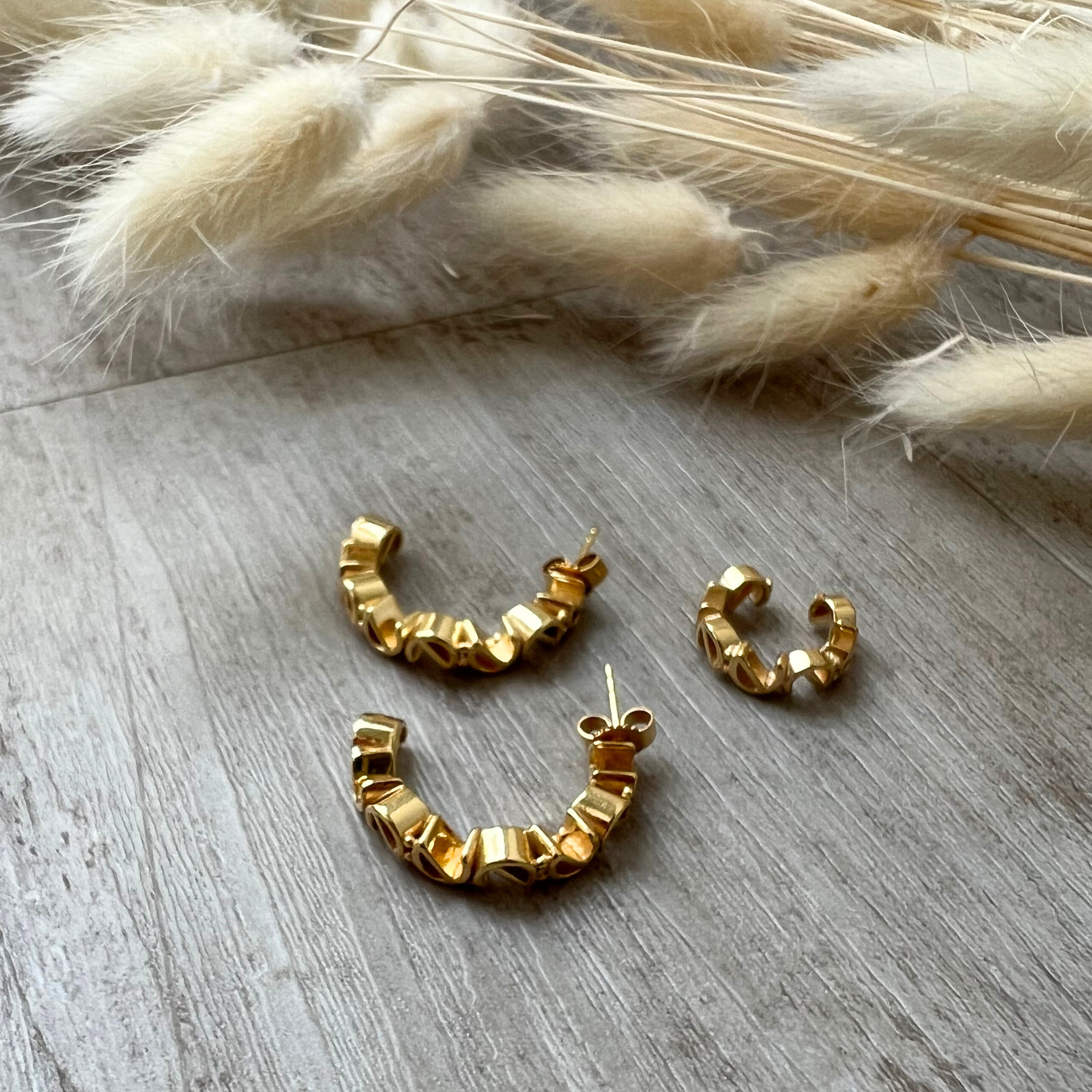 noemvri fashion label "Logo Earcuff"