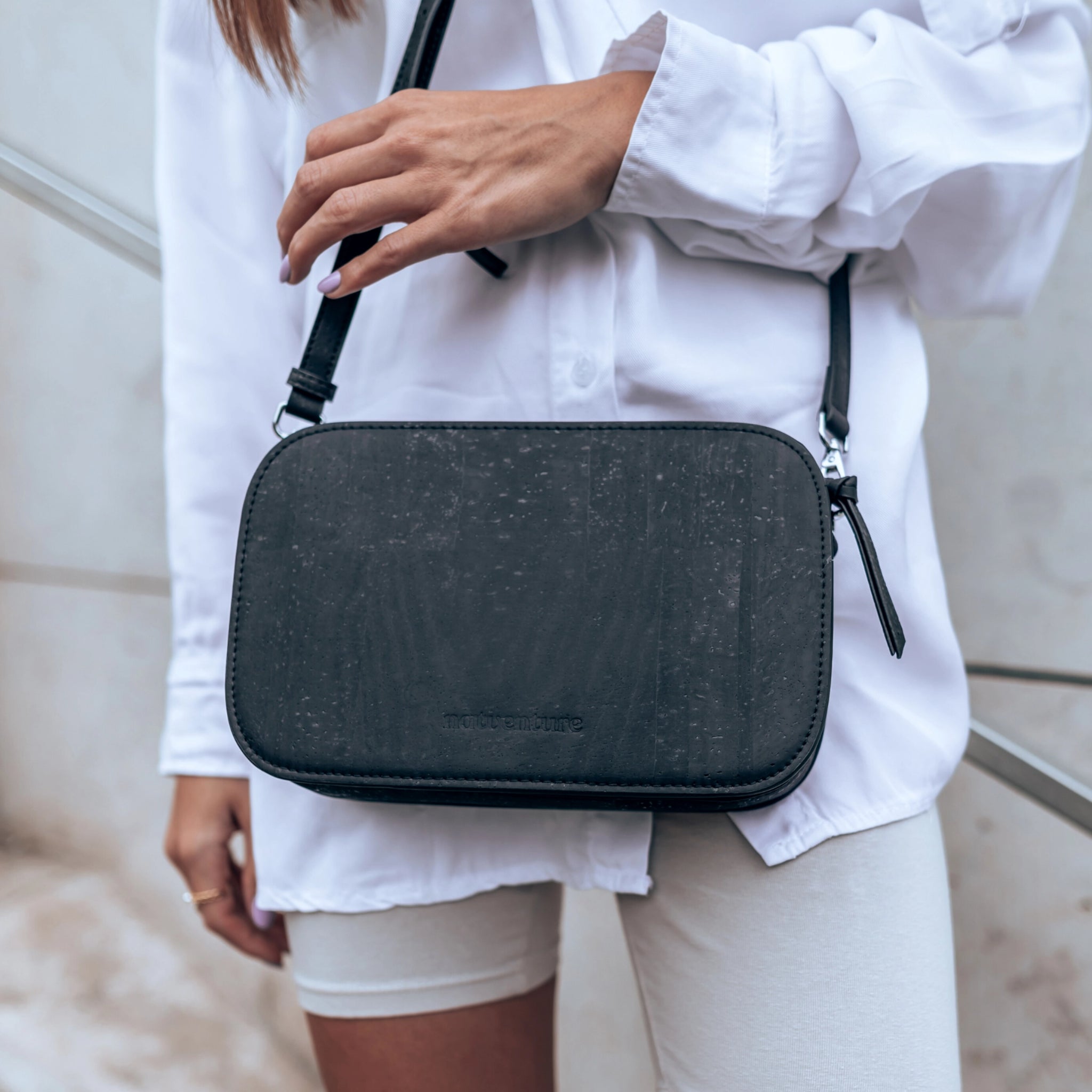 Kork Kleine Schwarze Tasche Mit Silber Natventure Umhängetasche
