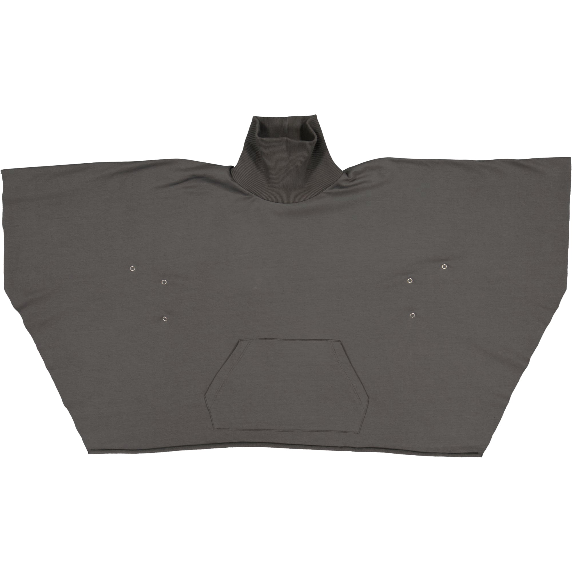 Eine flachgelegte Abbildung eines dunkelgrauen, weitärmeligen Ponchos mit hohem Rollkragen, Metallösen und einer großen Kängurutasche vorne. Das Kleidungsstück ist auf einem schlichten weißen Hintergrund ausgebreitet.