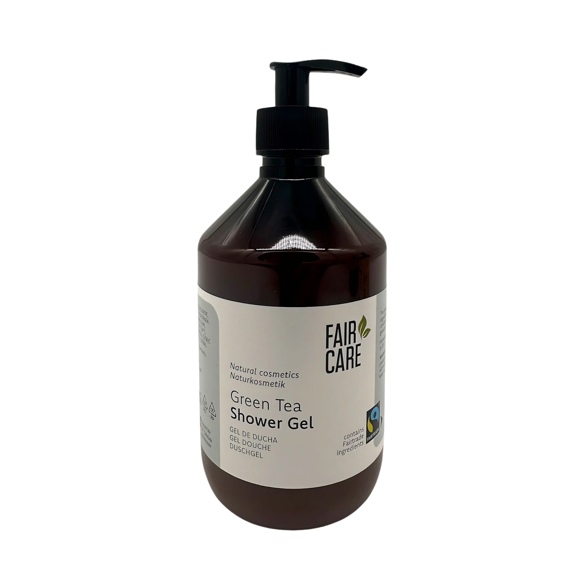 Eine braune Kunststoffflasche mit schwarzem Pumpspender und der Aufschrift FAIR CARE Green Tea Shower Gel. Das Etikett ist mit Text und umweltfreundlichen Symbolen versehen.