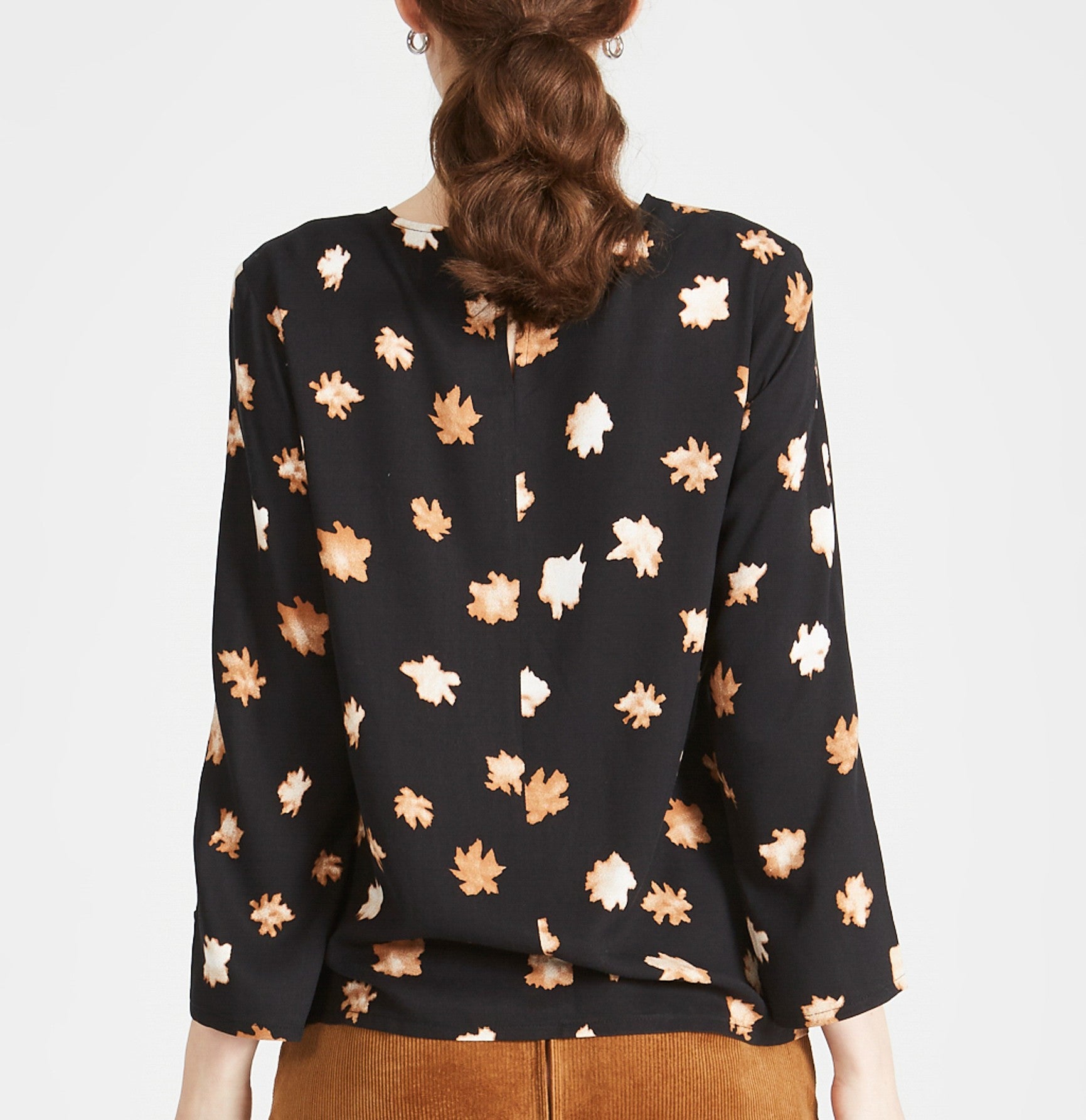 Penelope - Black / Caramel Brown (Flowers)