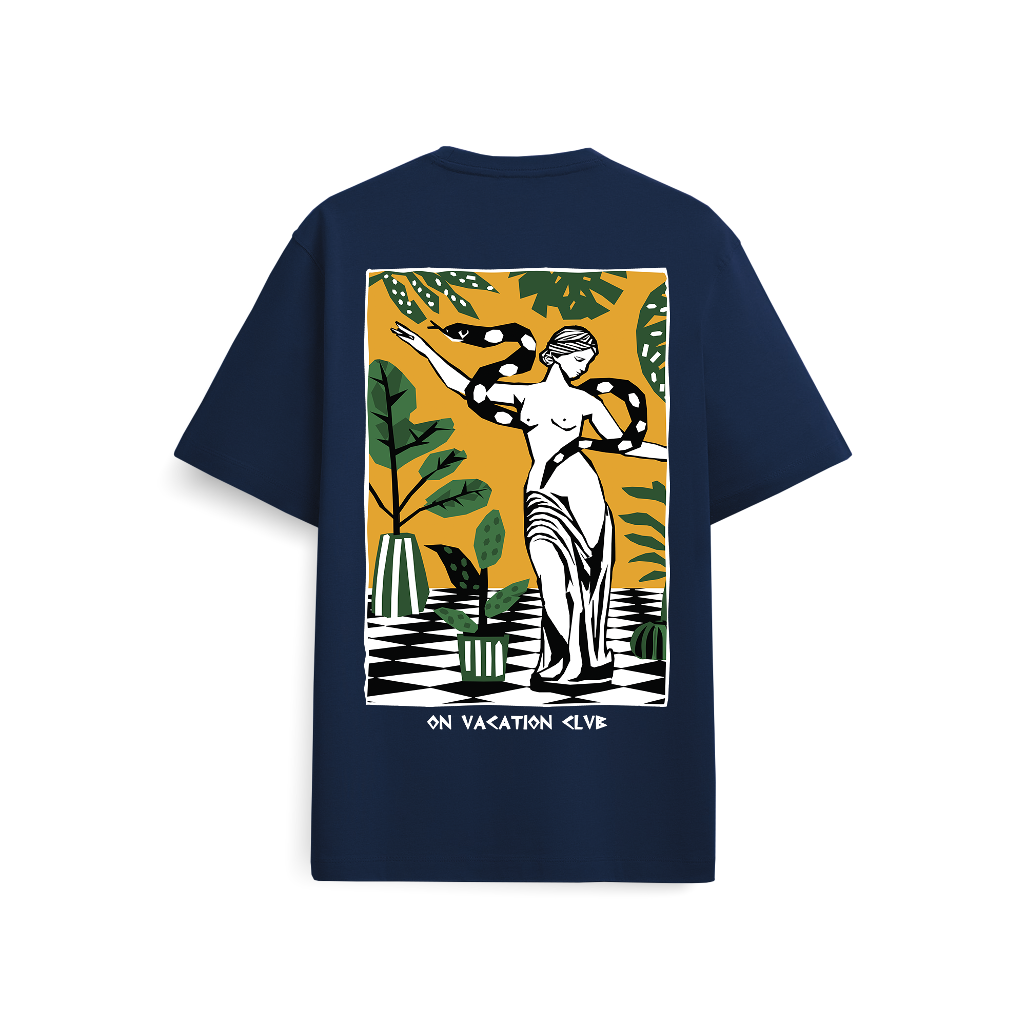 Marineblaues T-Shirt mit der abstrakten Grafik einer griechischen Statue mit Schlange, umgeben von Pflanzen auf einem karierten Boden, und dem Text "ON VACATION CLUB" am unteren Rand.