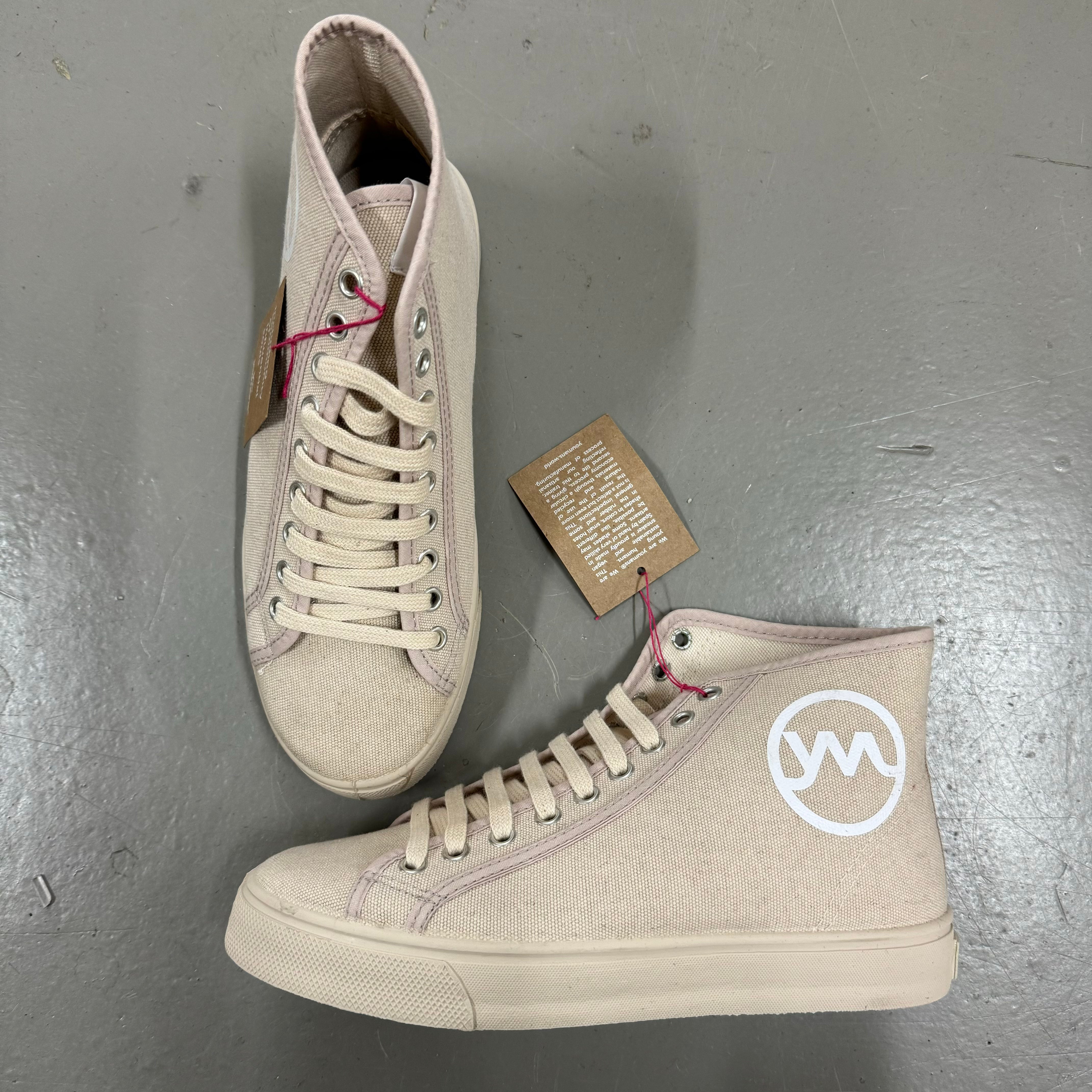 Youmans Unisex Canvas Sneaker "Pinella" - Beige