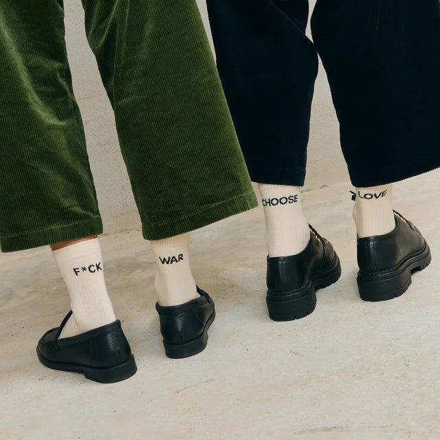 Jutelaune Socken "F*ck Krieg"