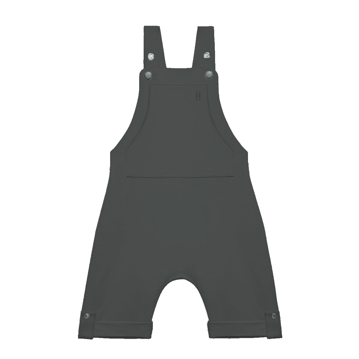 Dunkelgraue Kinderlatzhose mit verstellbaren Trägern, Brusttasche, seitlichen Knöpfen und Rollbündchen auf weißem Hintergrund.