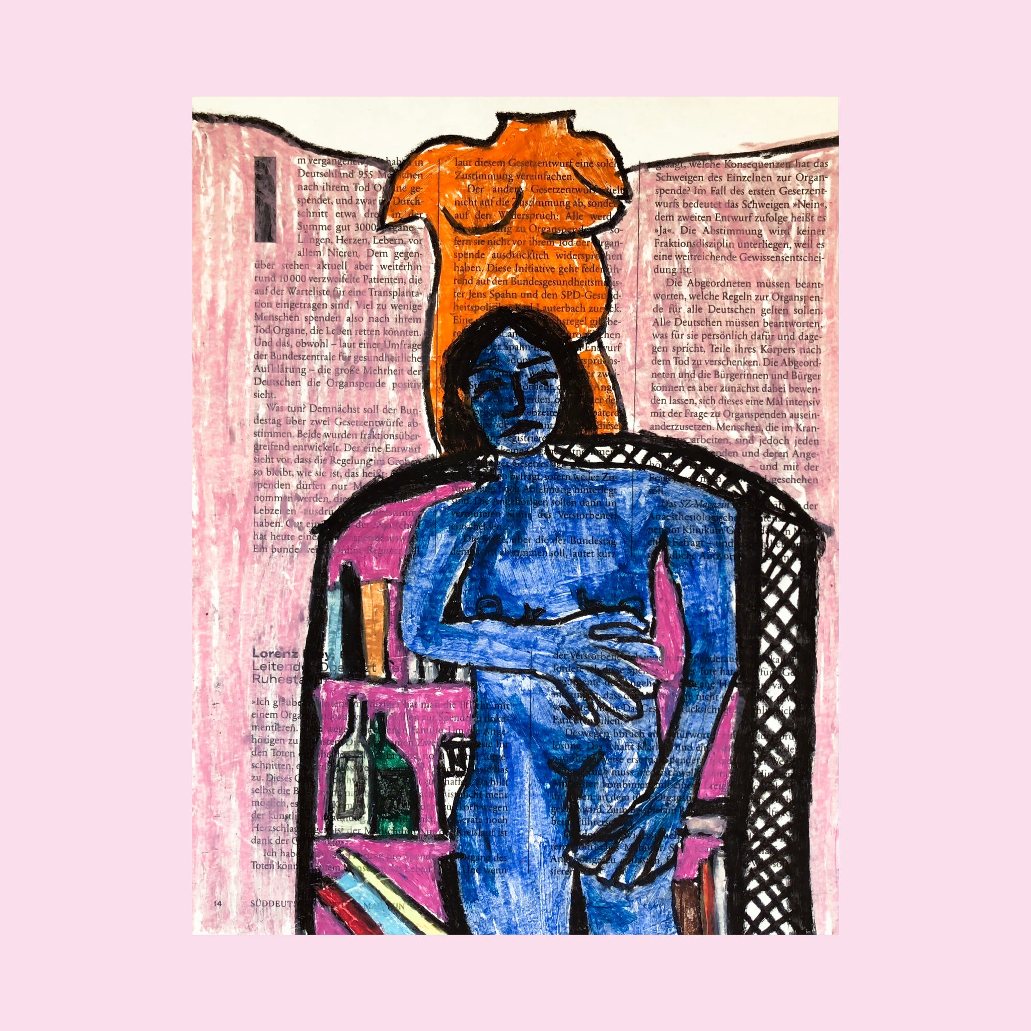 Eine blaue, nackte menschliche Figur steht vor einem rosafarbenen Bücherregal mit verschiedenen Gegenständen, die auf einer Textseite stehen. Eine orangefarbene Torso-Skulptur befindet sich über dem Kopf der Figur. Das Bild ist mit einem hellrosa Rand umrahmt.