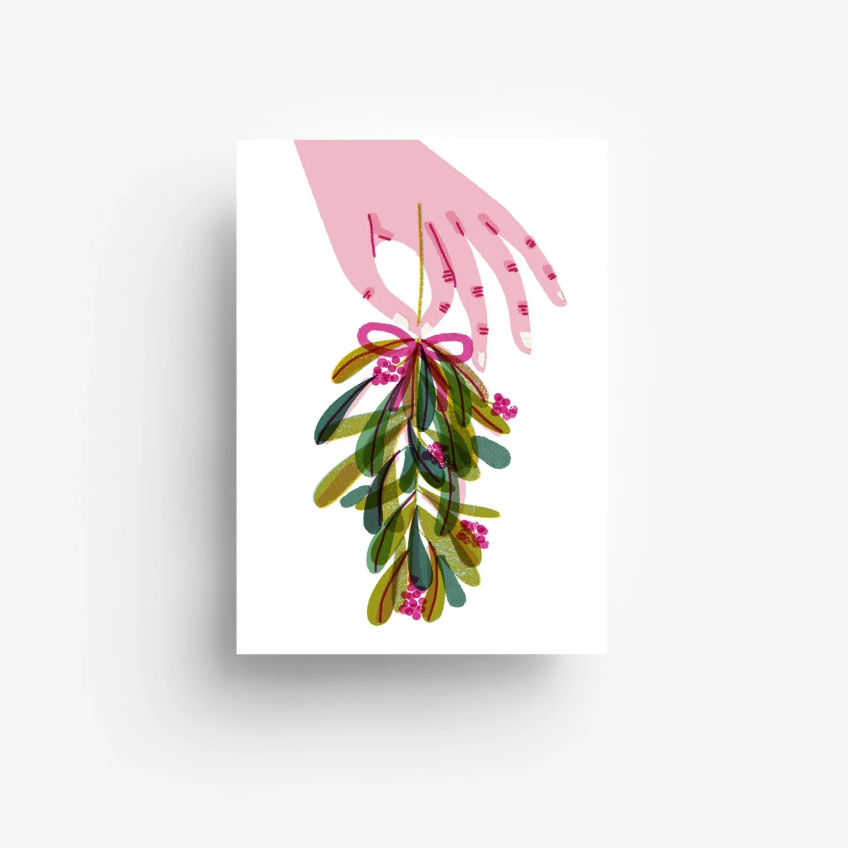 Eine rosafarbene Hand hält einen Strauß grüner Blätter und kleiner rosafarbener Beeren, die mit einem rosafarbenen Band vor einem weißen Hintergrund gebunden sind.