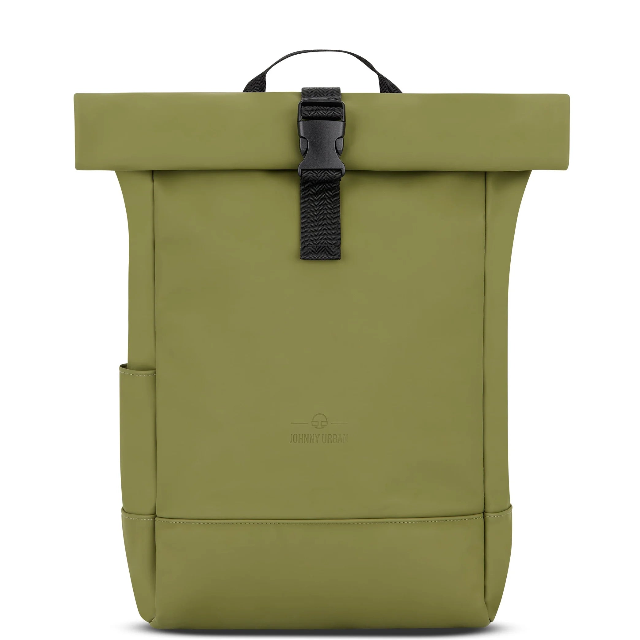 Ein minimalistischer, olivgrüner Rolltop-Rucksack mit schwarzem Schnallenverschluss, einer kleinen Seitentasche und einer dezenten Logoprägung auf der Vorderseite.