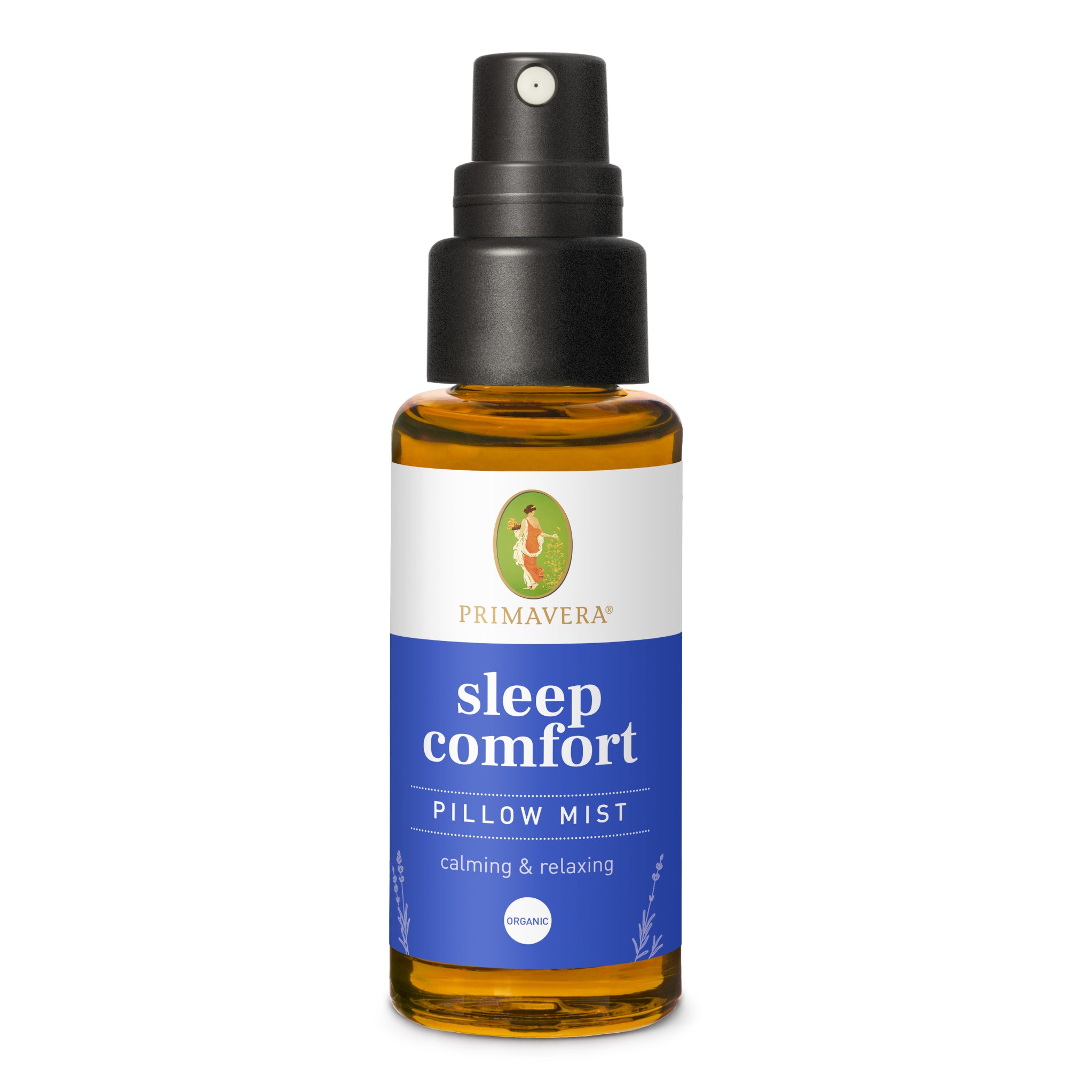 Eine braune Glas-Sprühflasche mit der Aufschrift Primavera Sleep Comfort Pillow Mist mit einer schwarzen Sprühkappe und einem blau-weißen Etikett mit beruhigendem und entspannendem Text und kleinen Lavendelillustrationen.