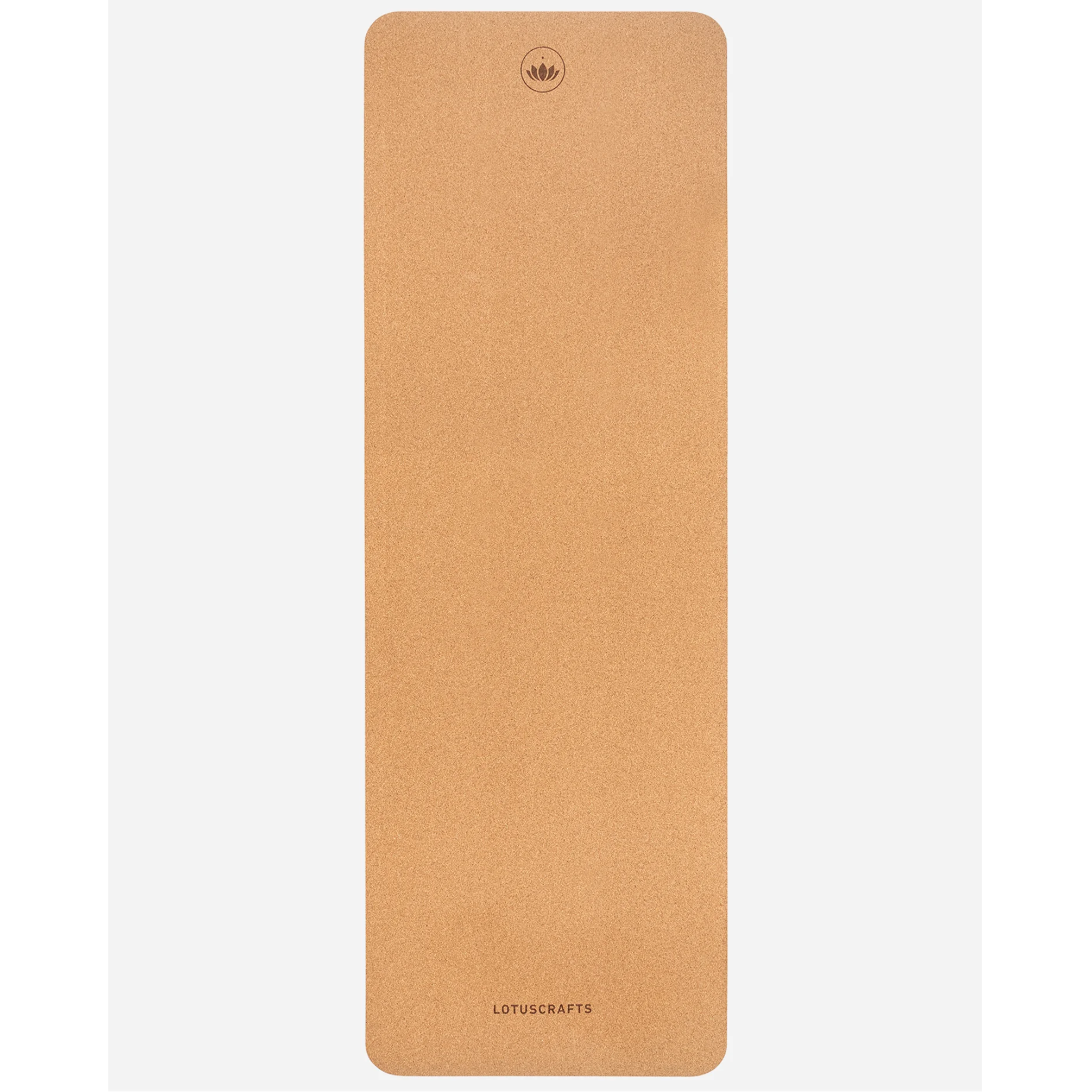 Braune Yogamatte aus Kork mit abgerundeten Ecken und dem "Lotuscrafts"-Logo, auf hellem Hintergrund.