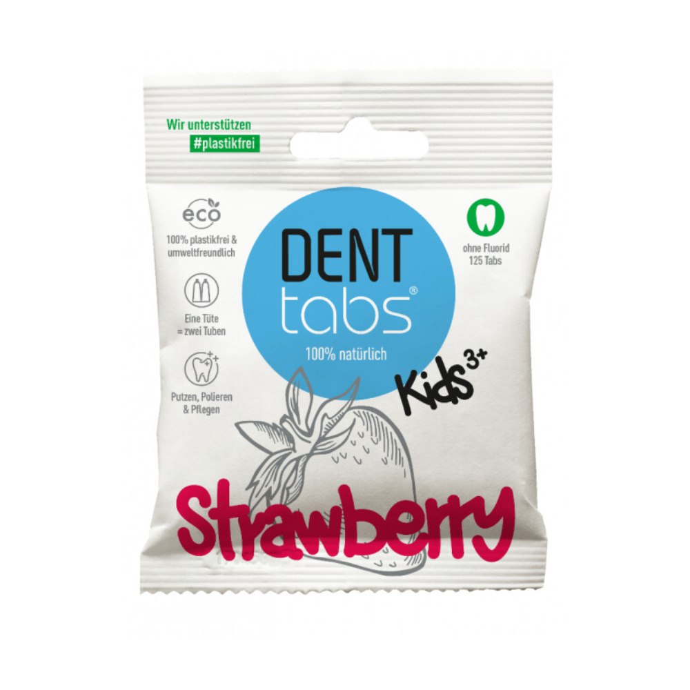 Eine weiße Packung DENTtabs Kids Zahnpasta-Tabletten mit Erdbeergeschmack, mit der Zeichnung einer Erdbeere, umweltfreundlichen Symbolen und blauem und rosa Text. Geeignet für Kinder ab 3 Jahren.