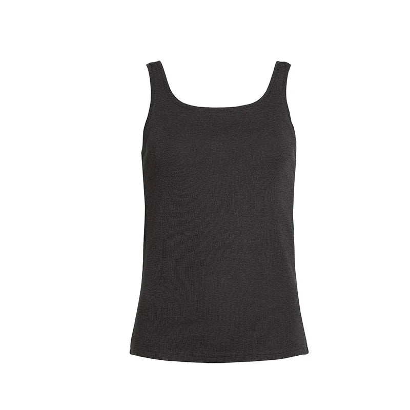 Ein schlichtes schwarzes ärmelloses Tank-Top mit Rundhalsausschnitt auf weißem Hintergrund.