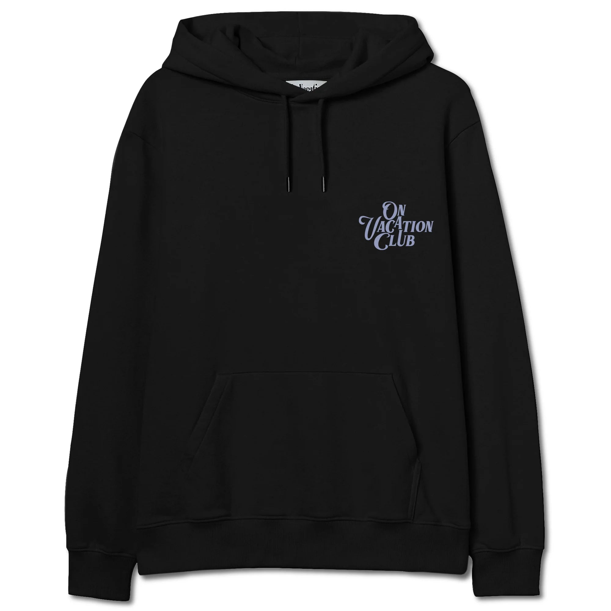 Schwarzer Hoodie mit der Aufschrift "ON VACATION CLUB" in lila Buchstaben auf der Brust, auf weißem Hintergrund.