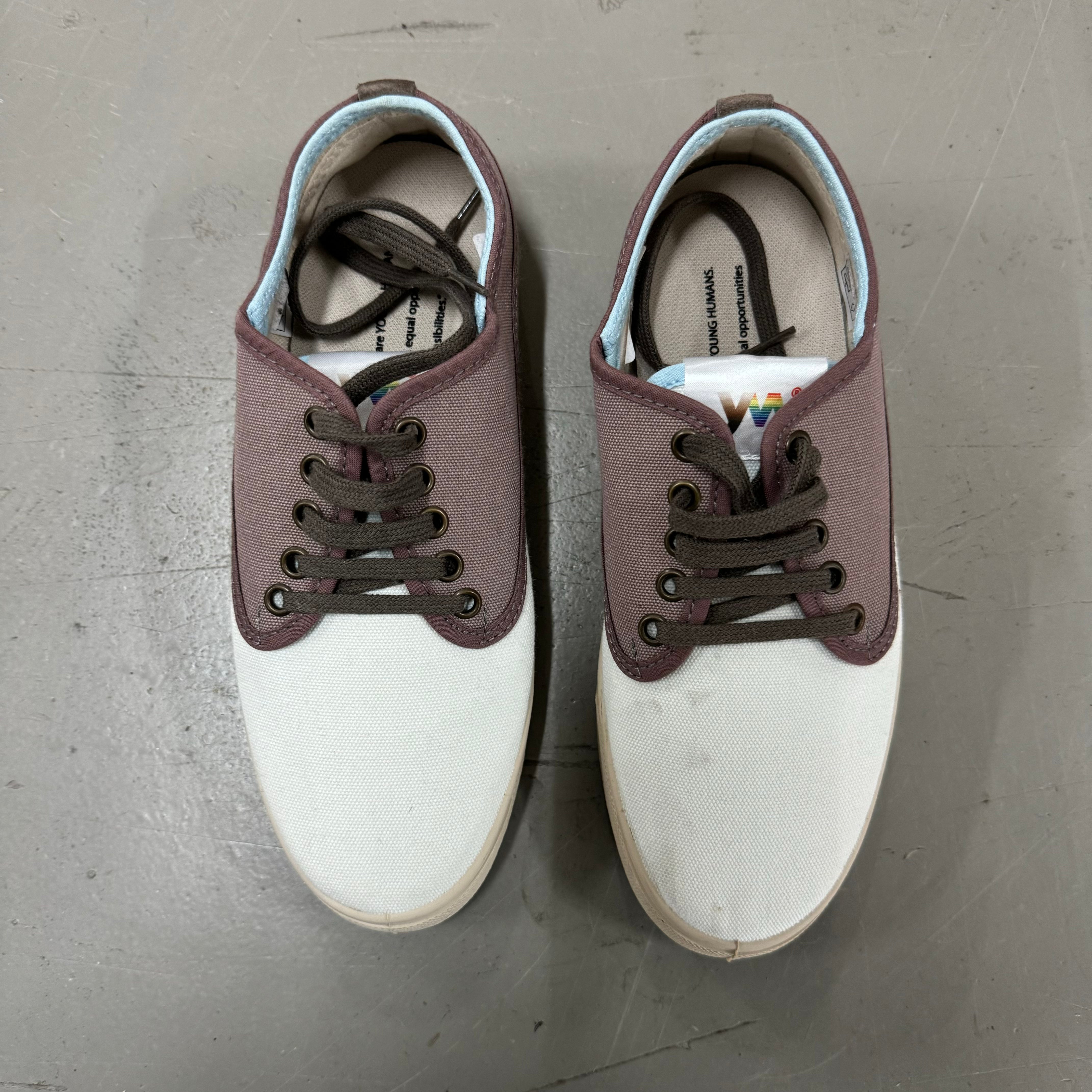 Youmans Unisex Canvas Sneaker "COQUINA"