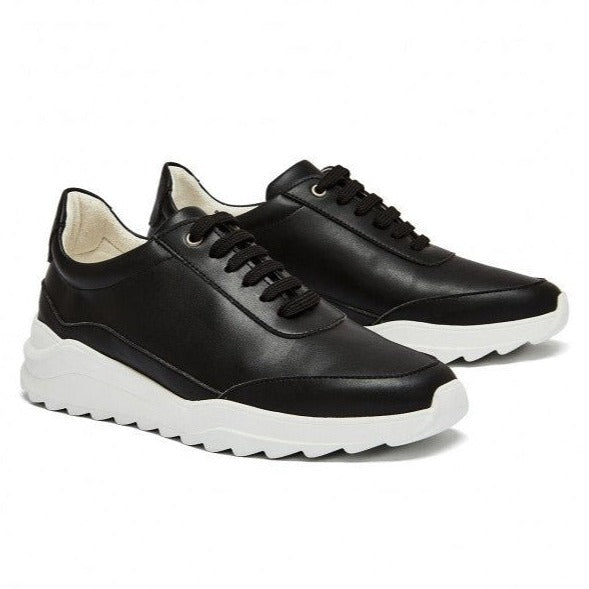Nine to Five Sneaker "Pedro" Schwarz