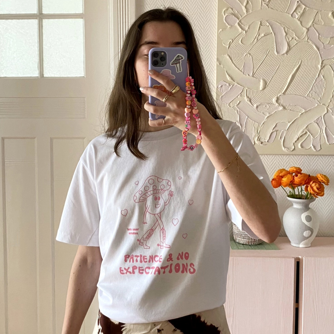 Hola Amor Estudios T-Shirt "Stay Groovy Shirt"