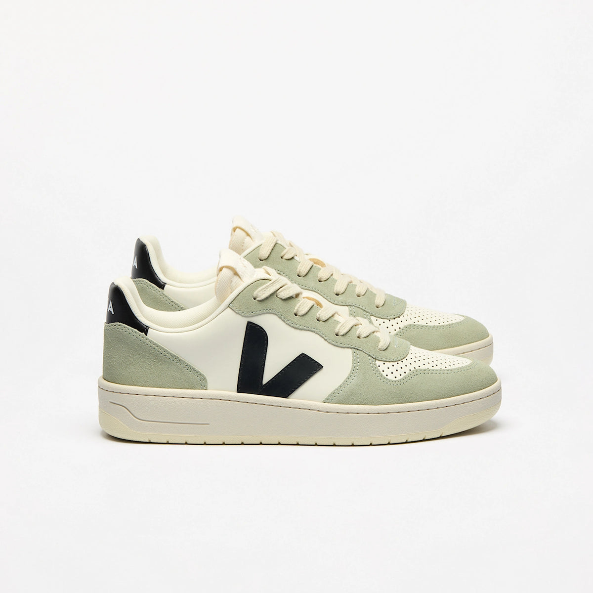 VEJA Damen Sneaker "V-10 Leather" Pure Black Clay