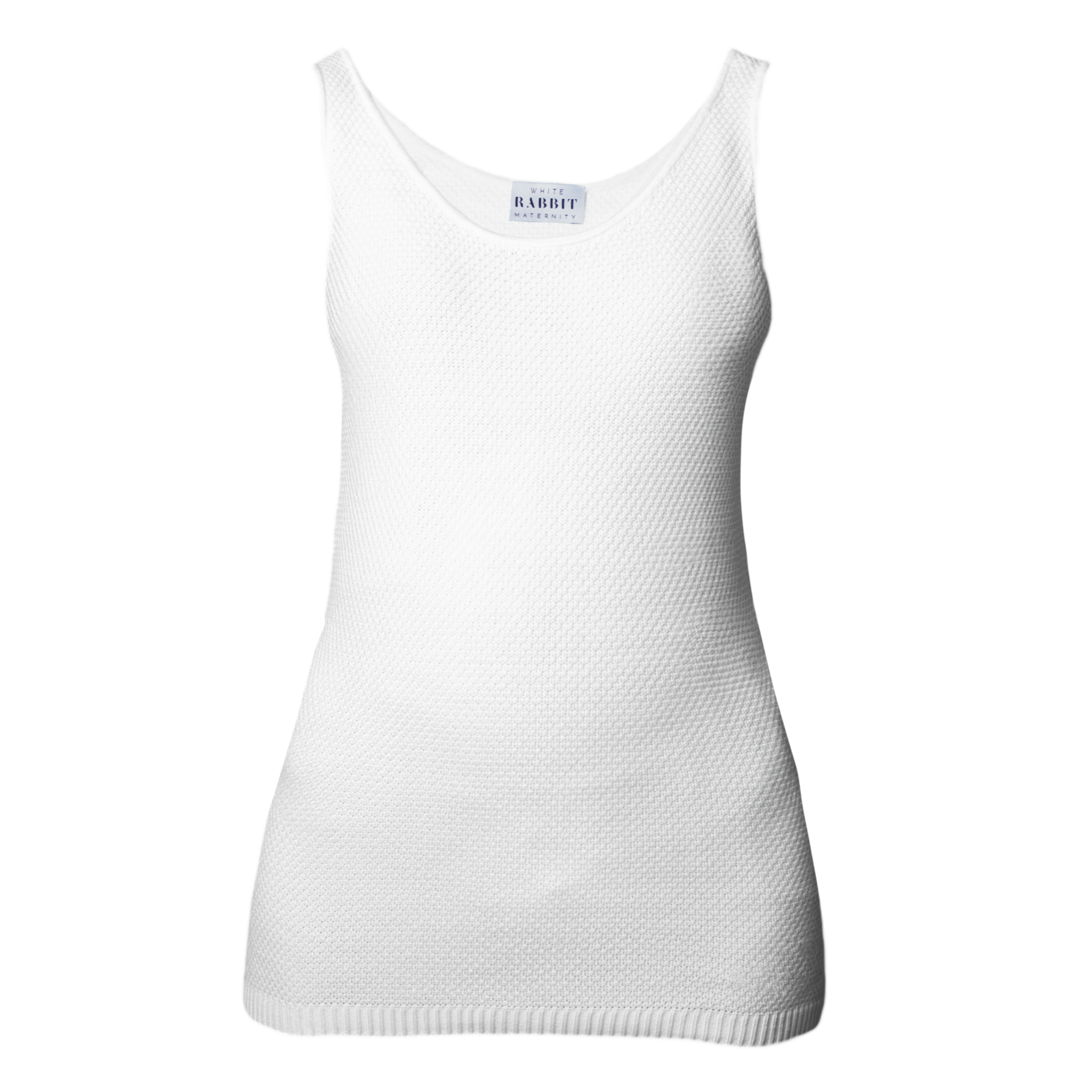 Ärmelloses weißes Strick-Tanktop auf einfarbig weißem Hintergrund mit einfachem, tailliertem Design und Rundhalsausschnitt.