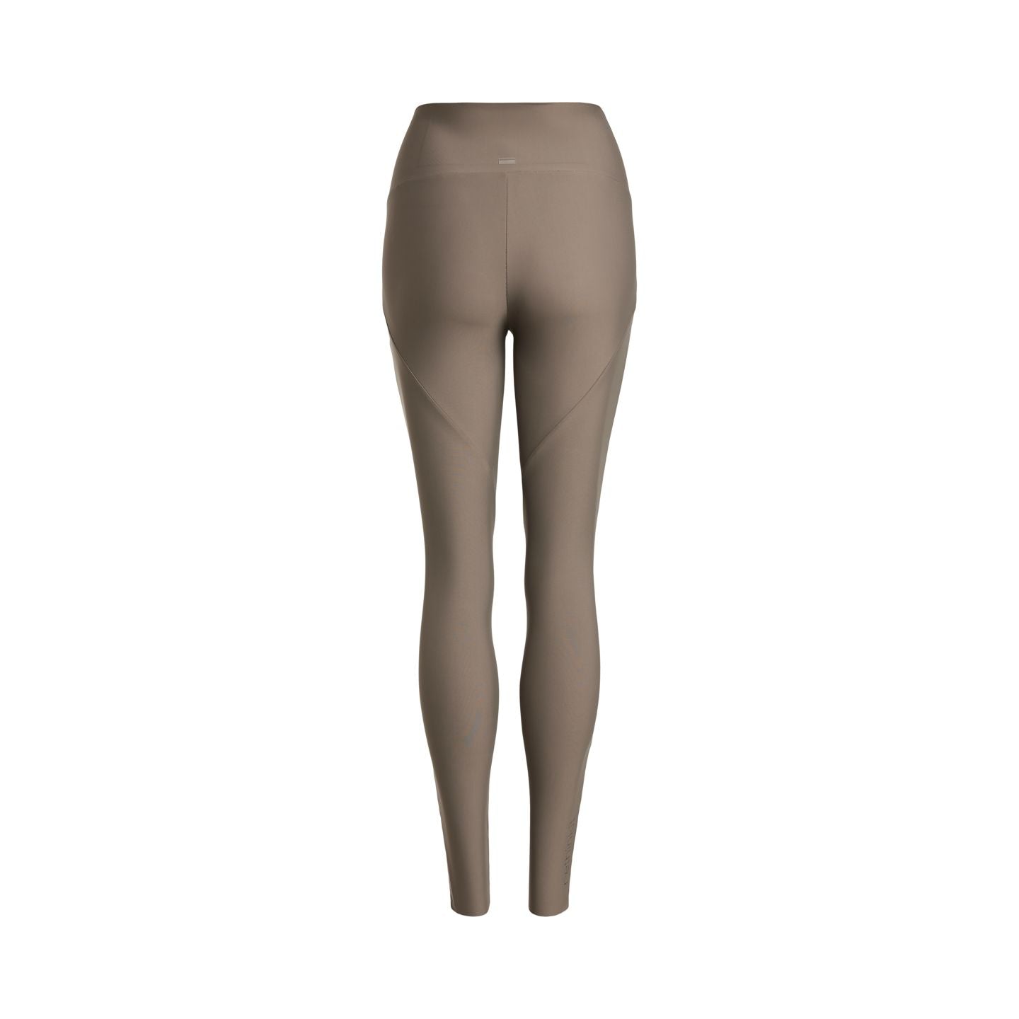 Beige Leggings von hinten, isoliert vor weißem Hintergrund.