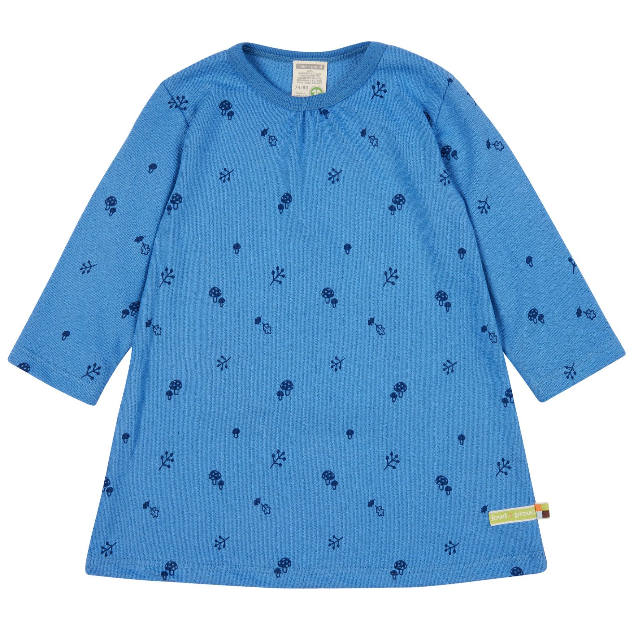 Blaues Kinderkleid mit langen Ärmeln, bedruckt mit kleinen dunkelblauen Pilz- und Zweigmuster.