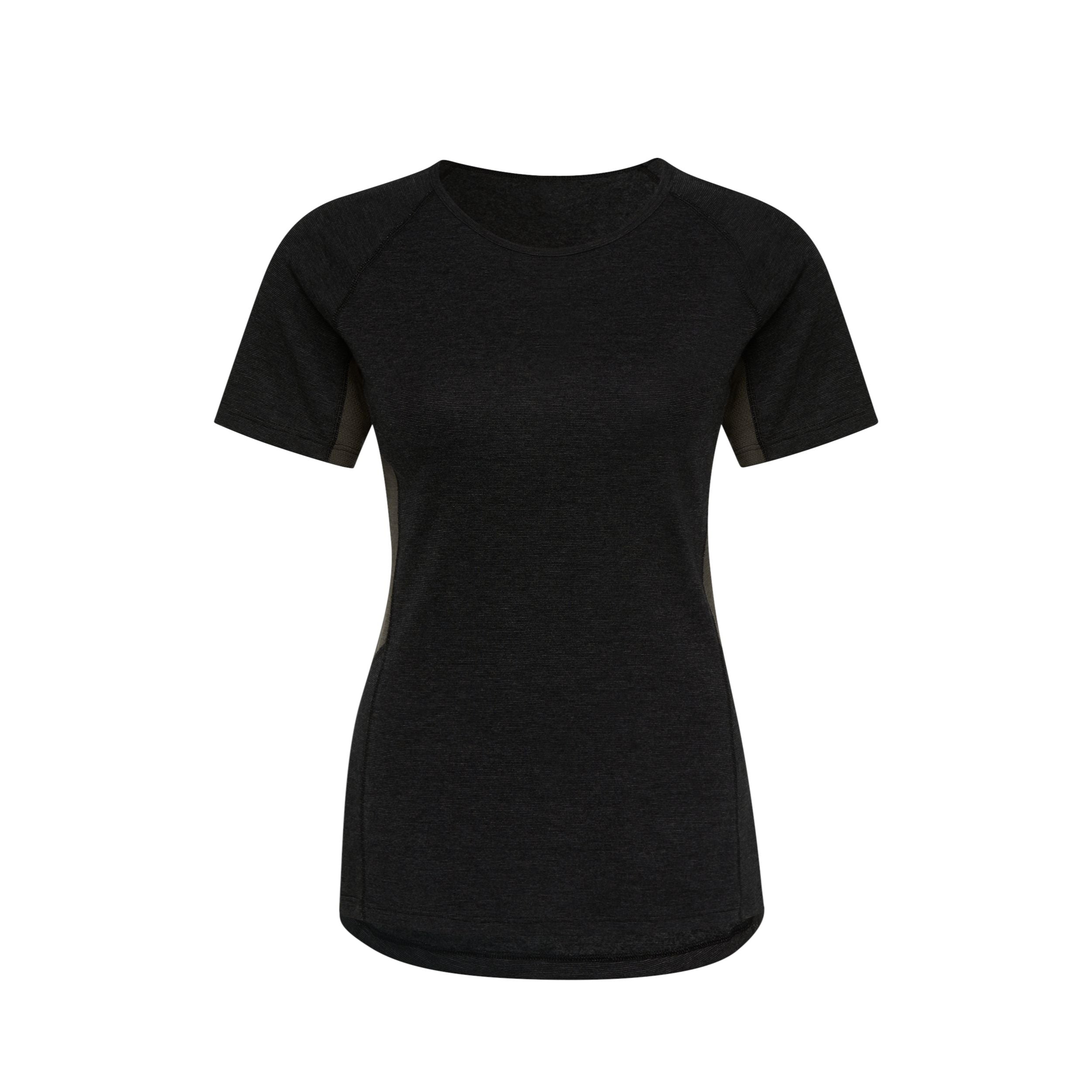Ein schlichtes schwarzes T-Shirt mit kurzen Ärmeln und Rundhalsausschnitt für Frauen auf weißem Hintergrund.