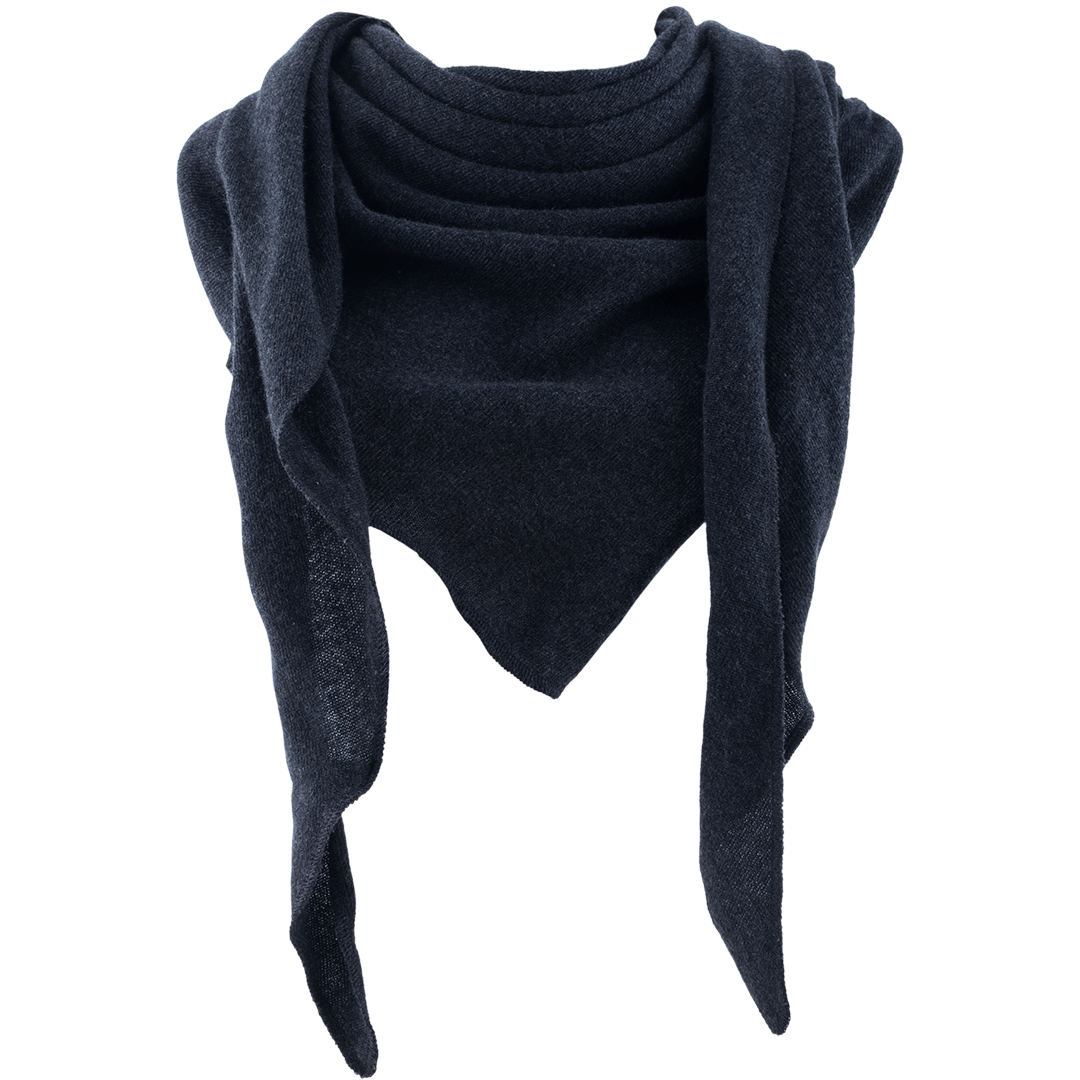 Ein dunkles, marineblaues Dreieckstuch mit weicher Textur, das so drapiert ist, dass die Enden vorne herunterhängen und der Stoff um den Hals geschichtet ist.