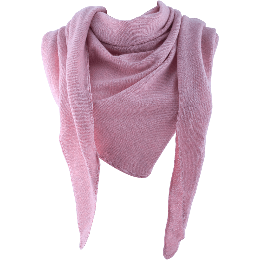 Ein weiches, hellrosa Tuch in drapierter, dreieckiger Form mit langen, spitzen Enden auf weißem Hintergrund.