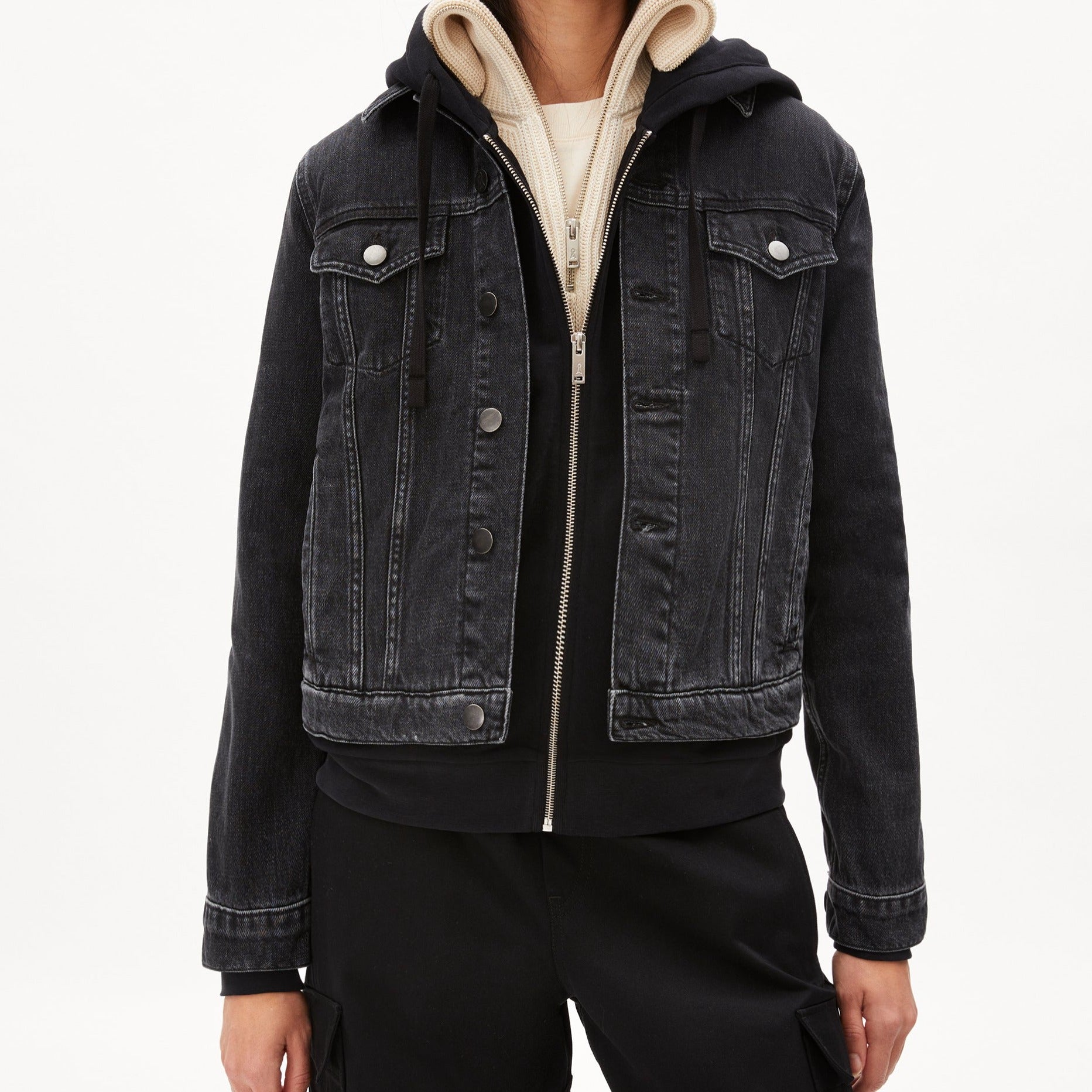 ARMEDANGELS Jeansjacke Regular Fit "VELITAA" - washed down black
