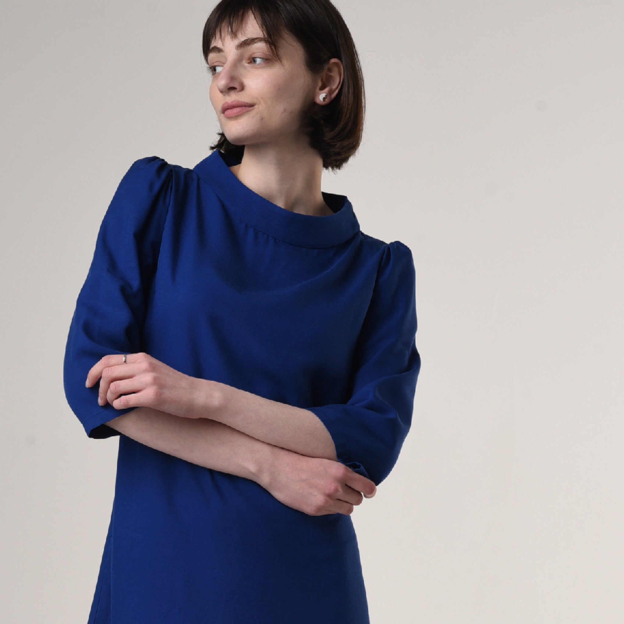 AYANI Kleid mit Bootsausschnitt "SUZI" - blau